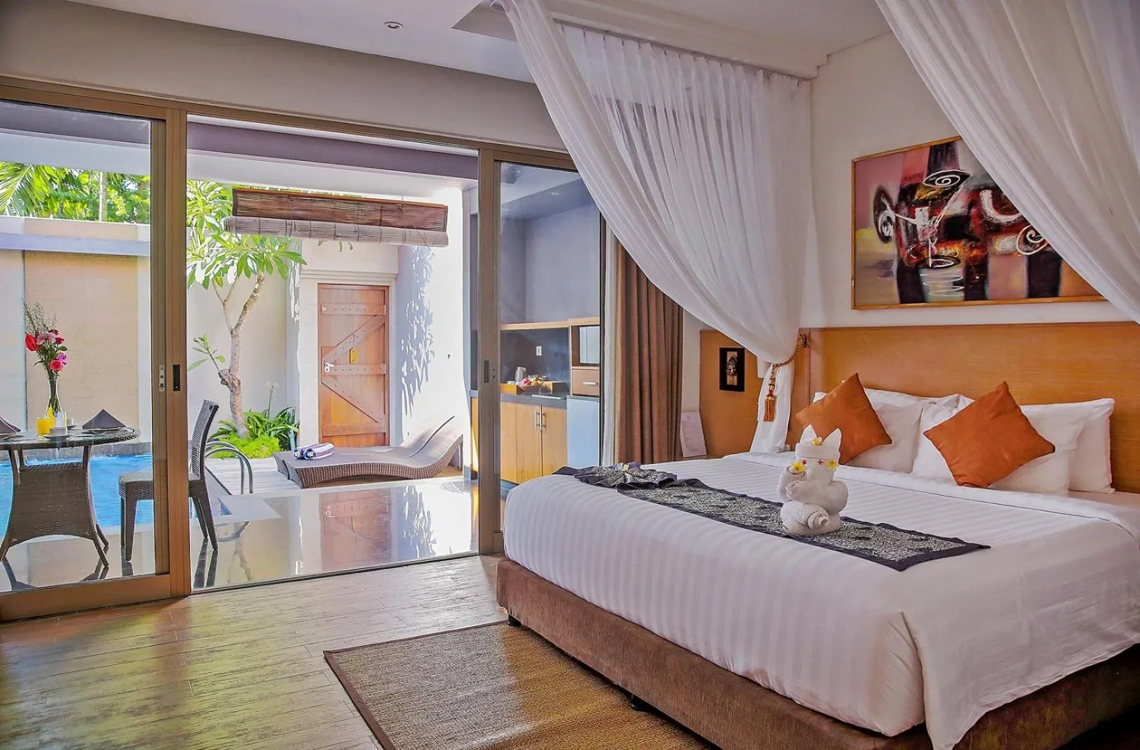 Bed in Lasanti Villas Seminyak