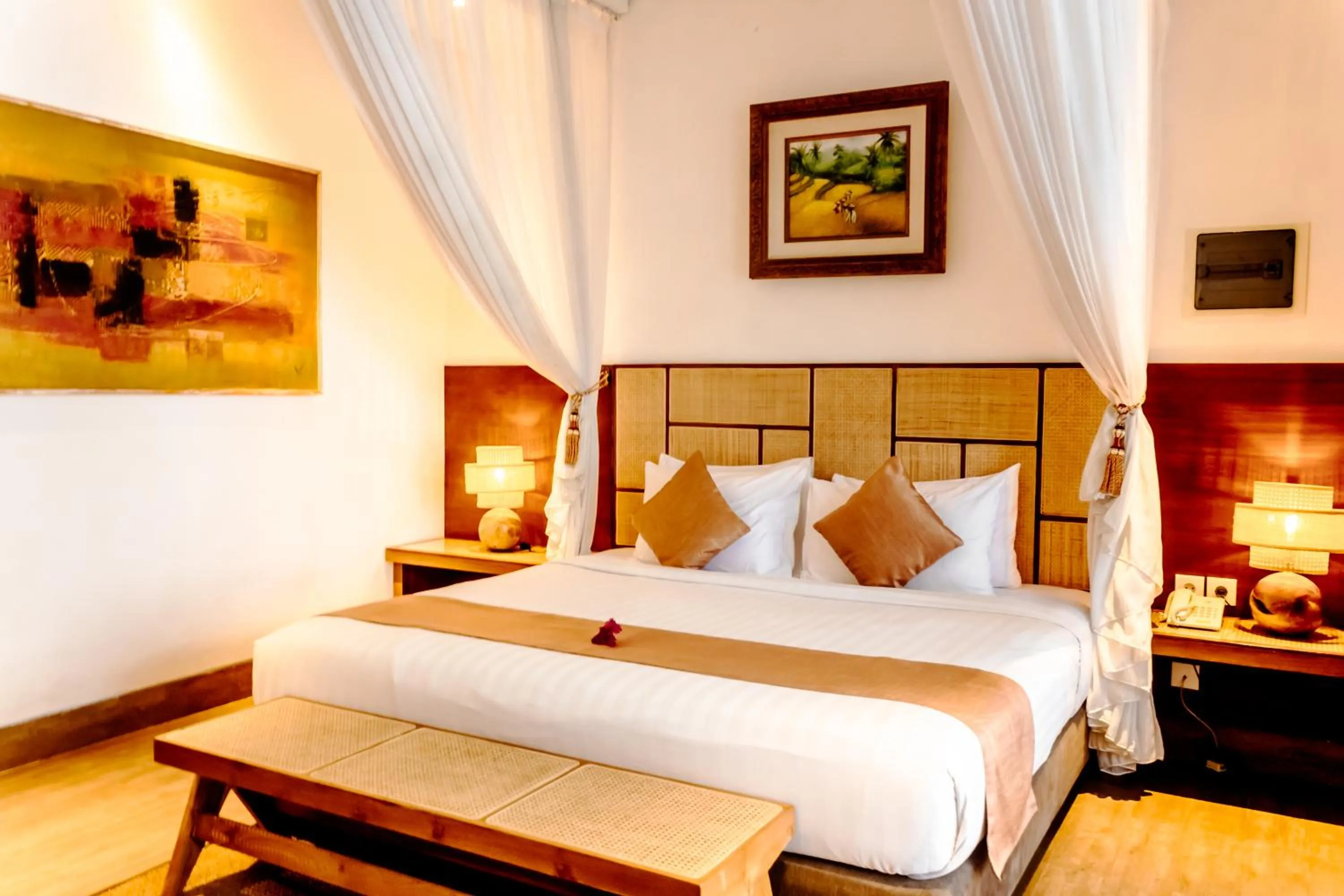 Bed in Lasanti Villas Seminyak