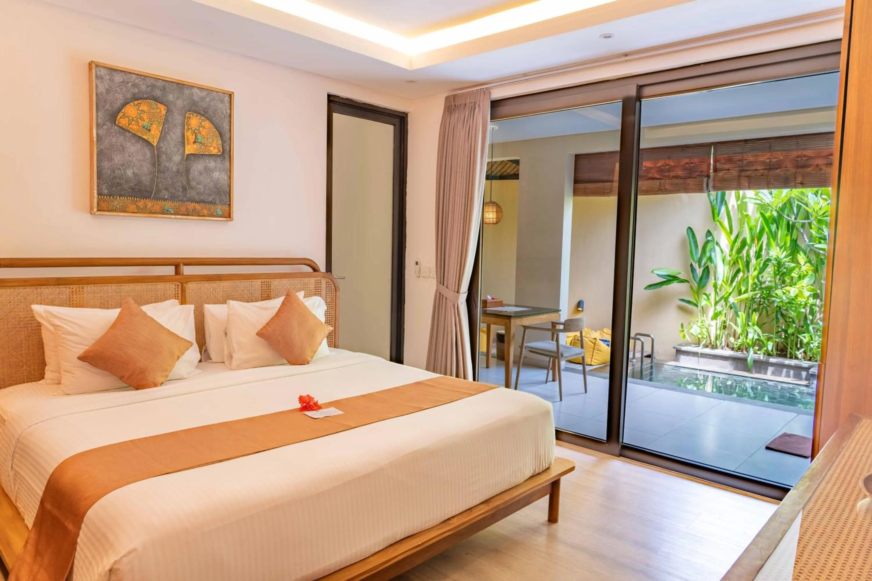 Bed in Lasanti Villas Seminyak