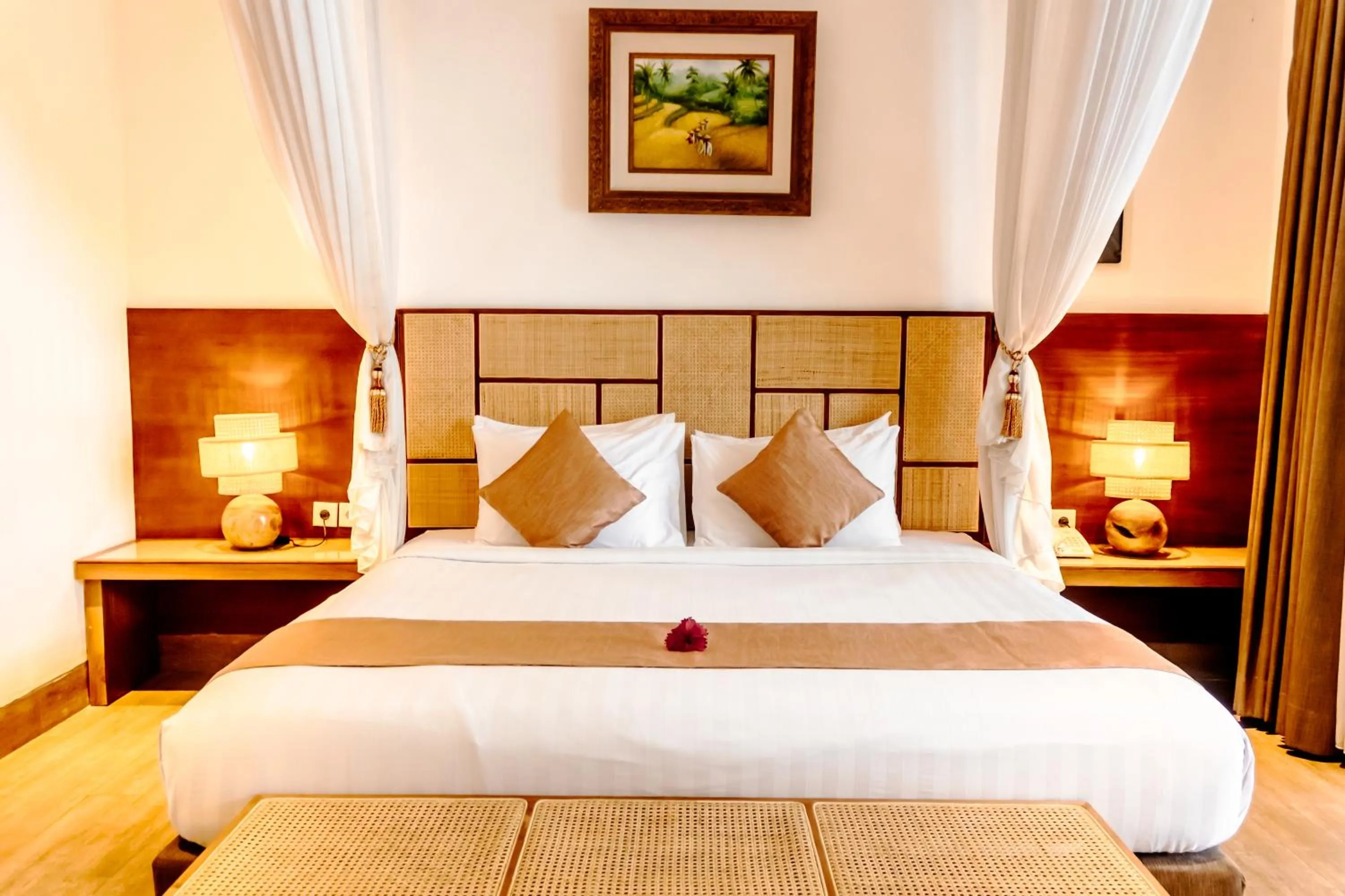 Bed in Lasanti Villas Seminyak