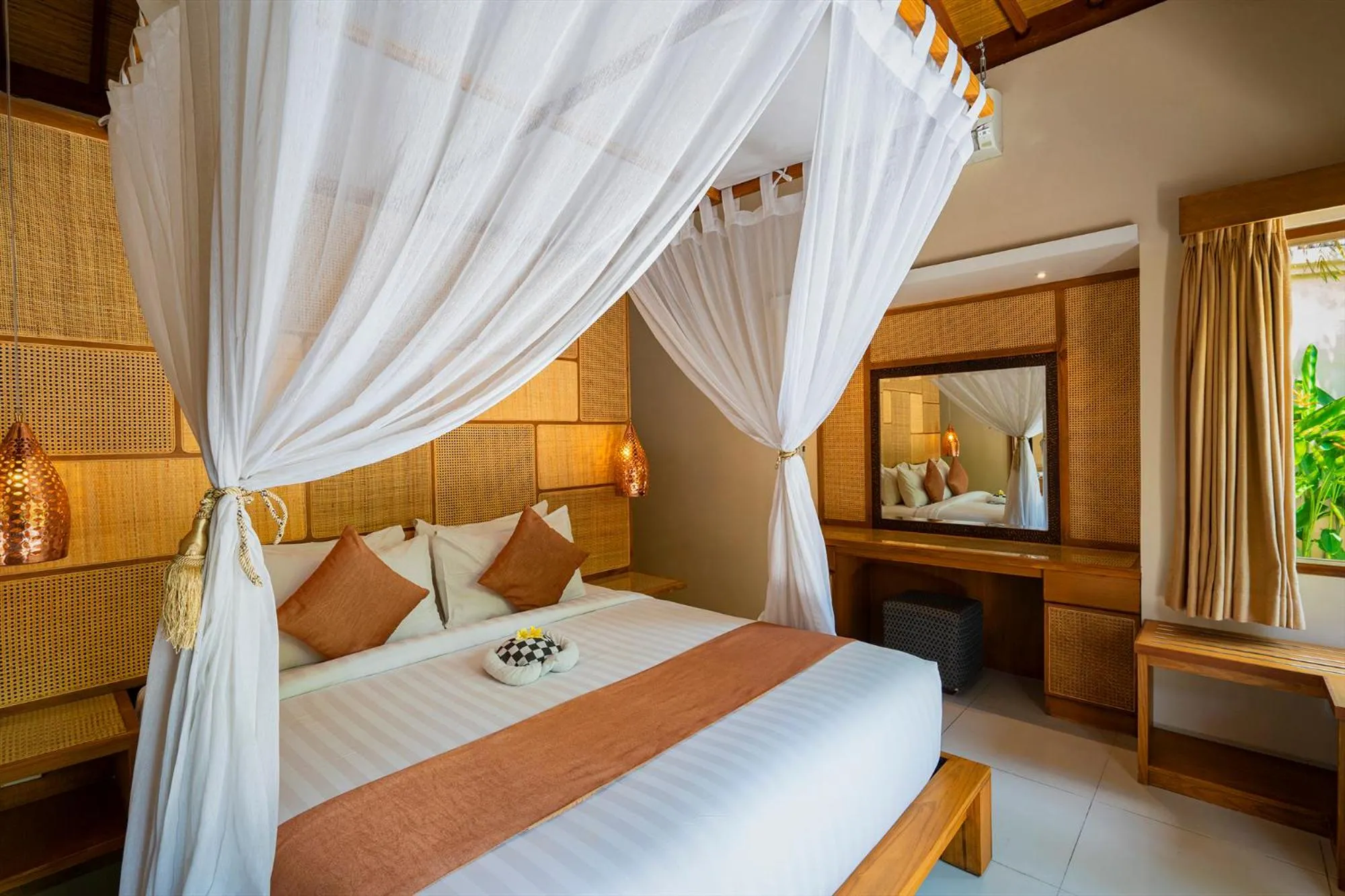 Bed in Lasanti Villas Seminyak