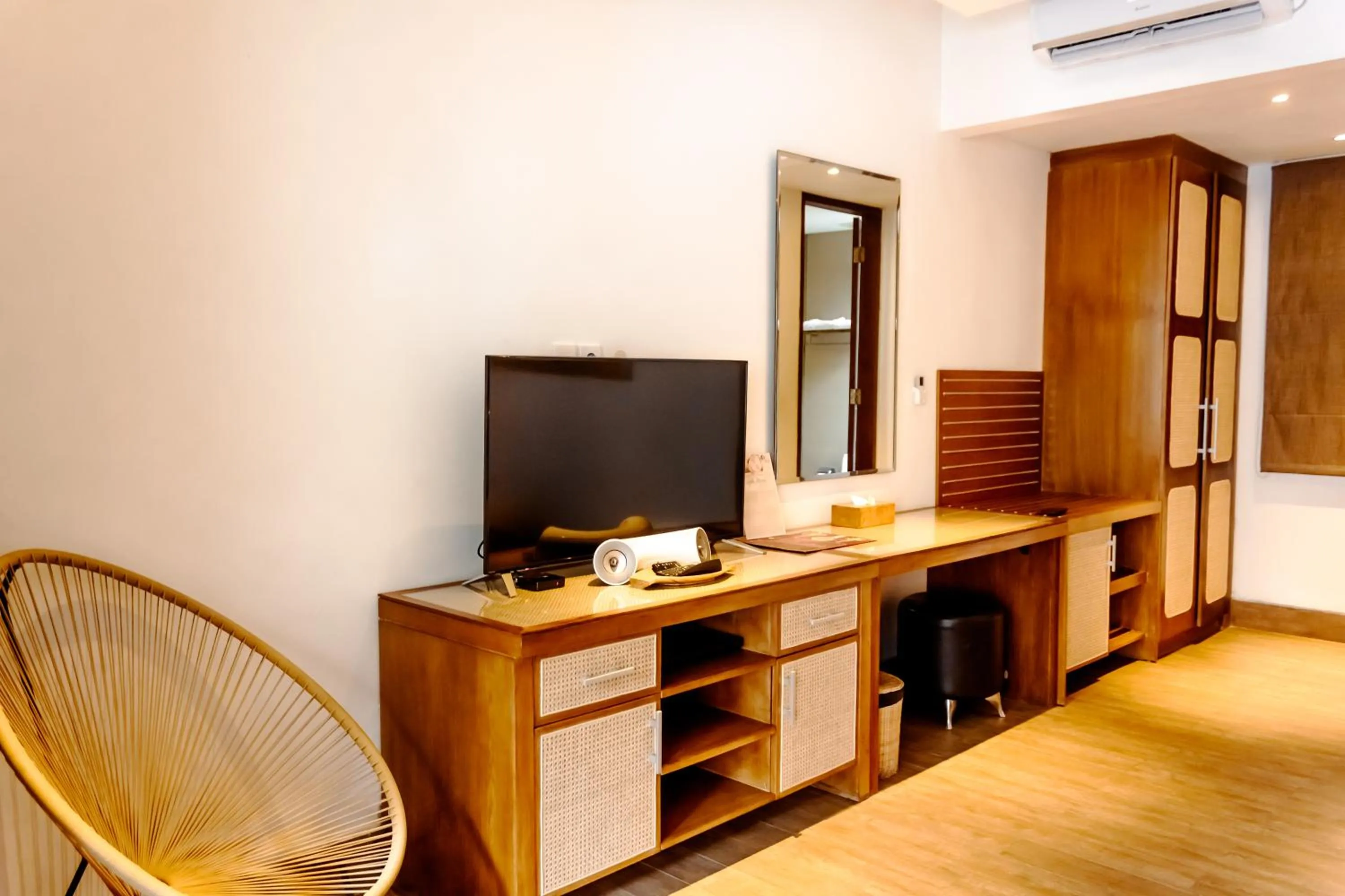 hair dresser in Lasanti Villas Seminyak