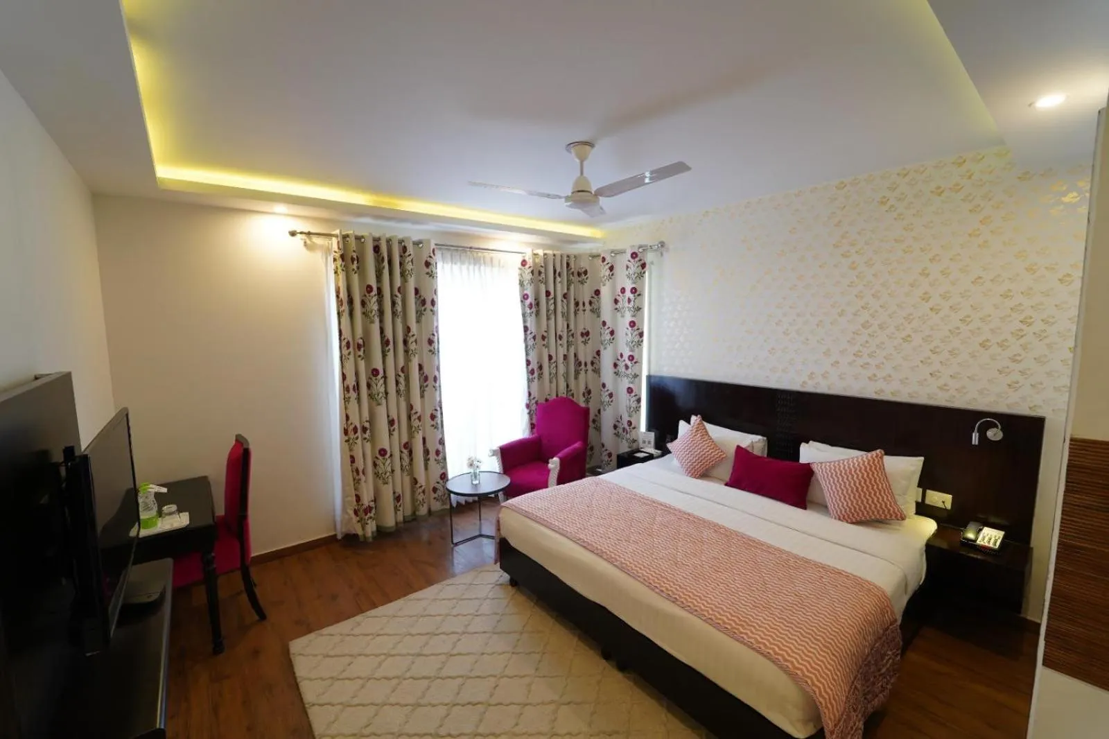 Coffee/tea facilities, Bed in Rockland Hotel, C.R Park