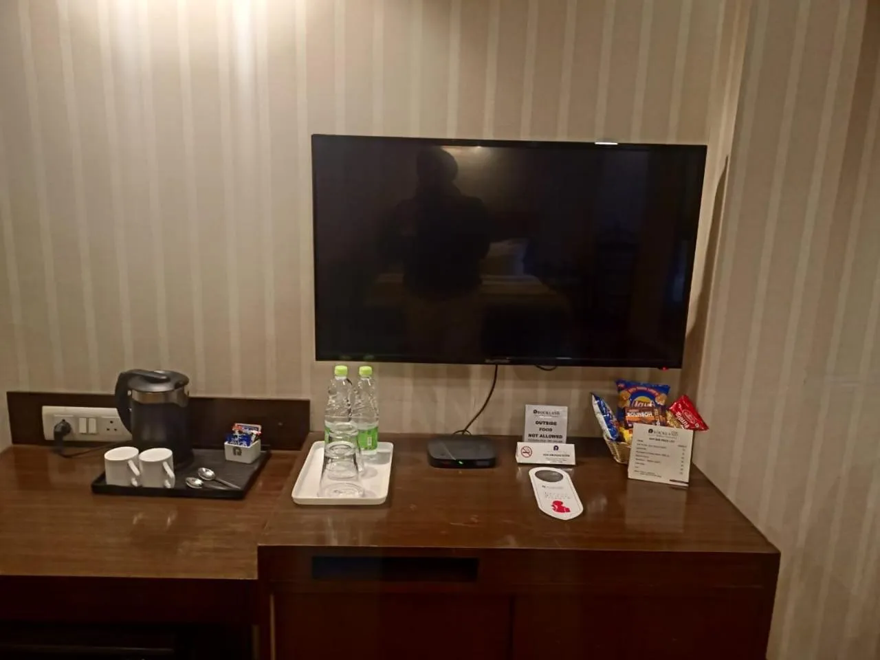 Coffee/tea facilities in Rockland Hotel, C.R Park