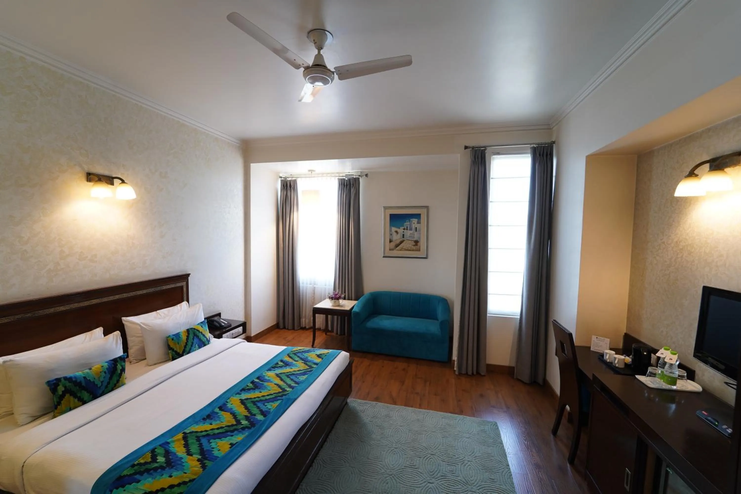 Photo of the whole room, Bed in Rockland Hotel, C.R Park