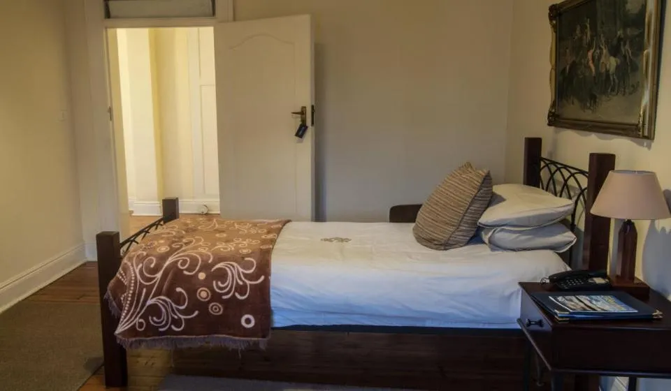 Bedroom, Bed in Bulawayo Club