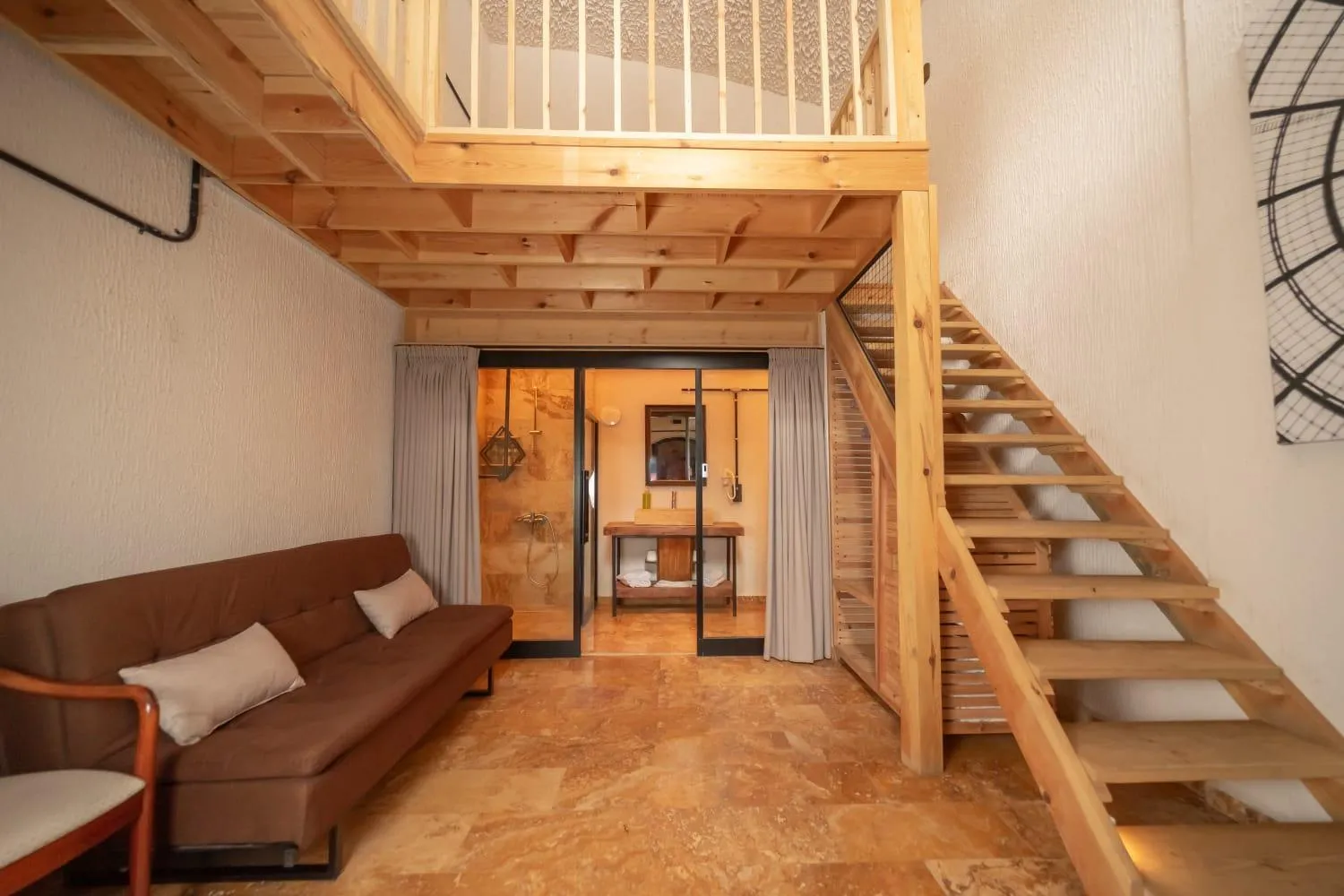 Family in Hindiba Doga Evi