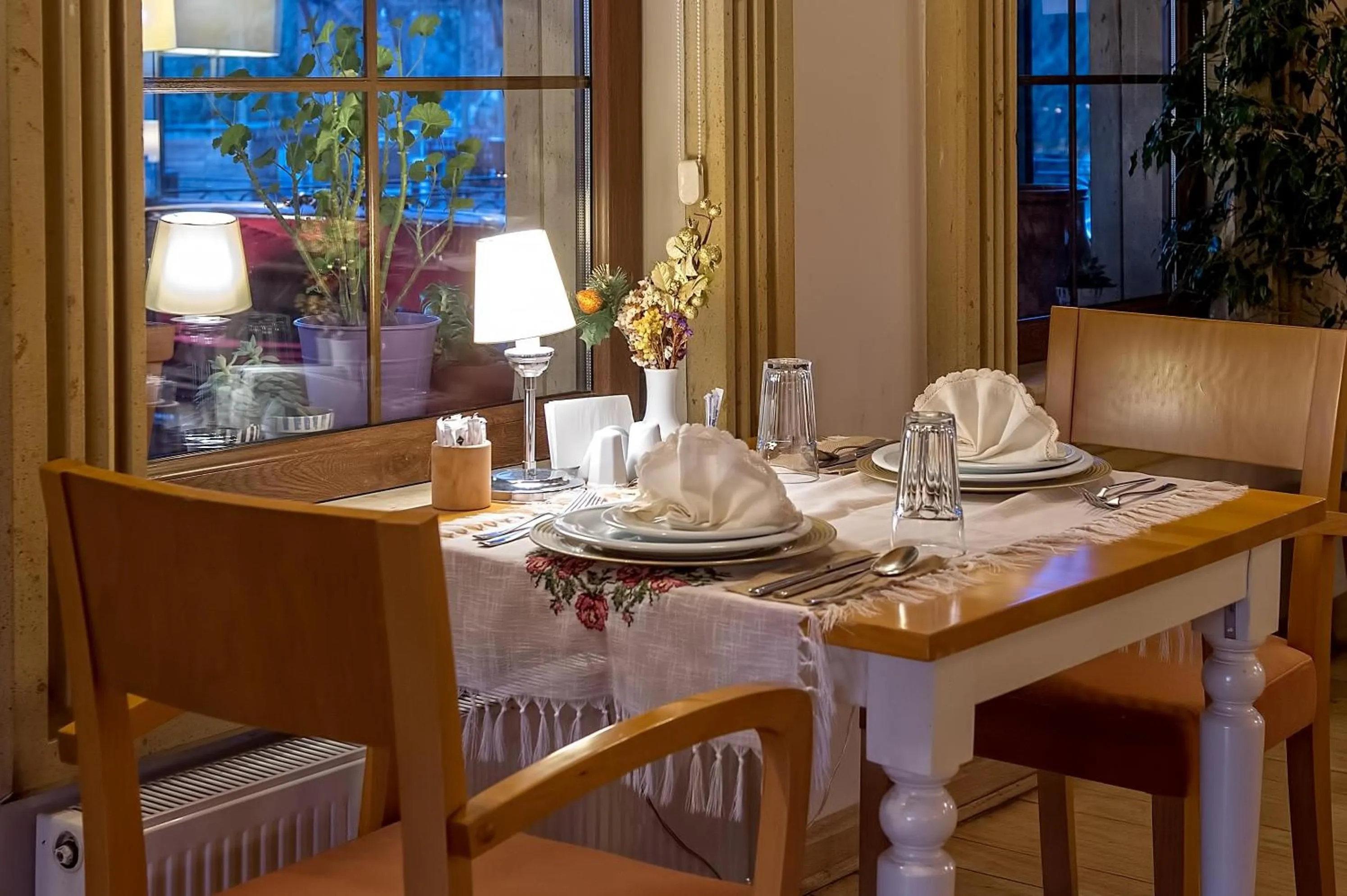 Restaurant/places to eat in Wineport Lodge Agva Riverside Hotel & Winery