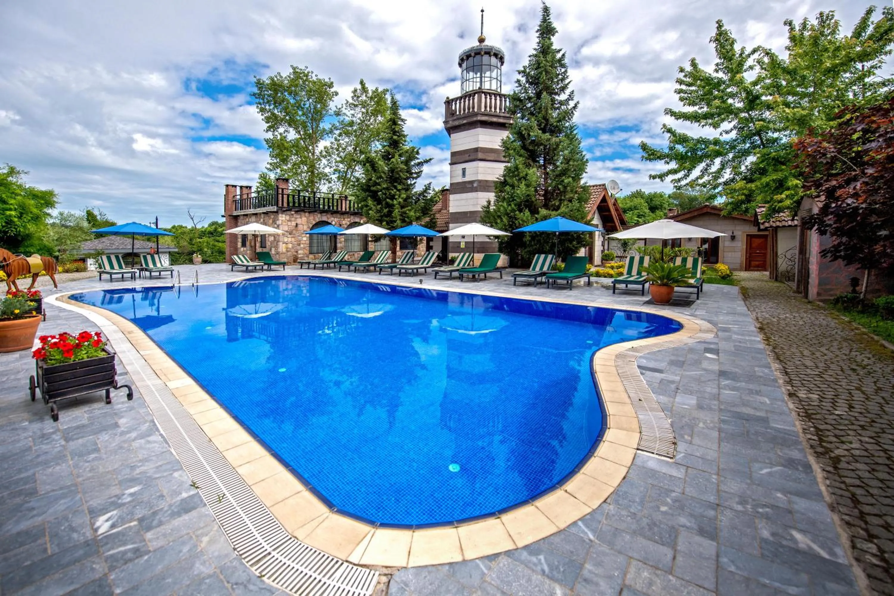 Summer in Wineport Lodge Agva Riverside Hotel & Winery