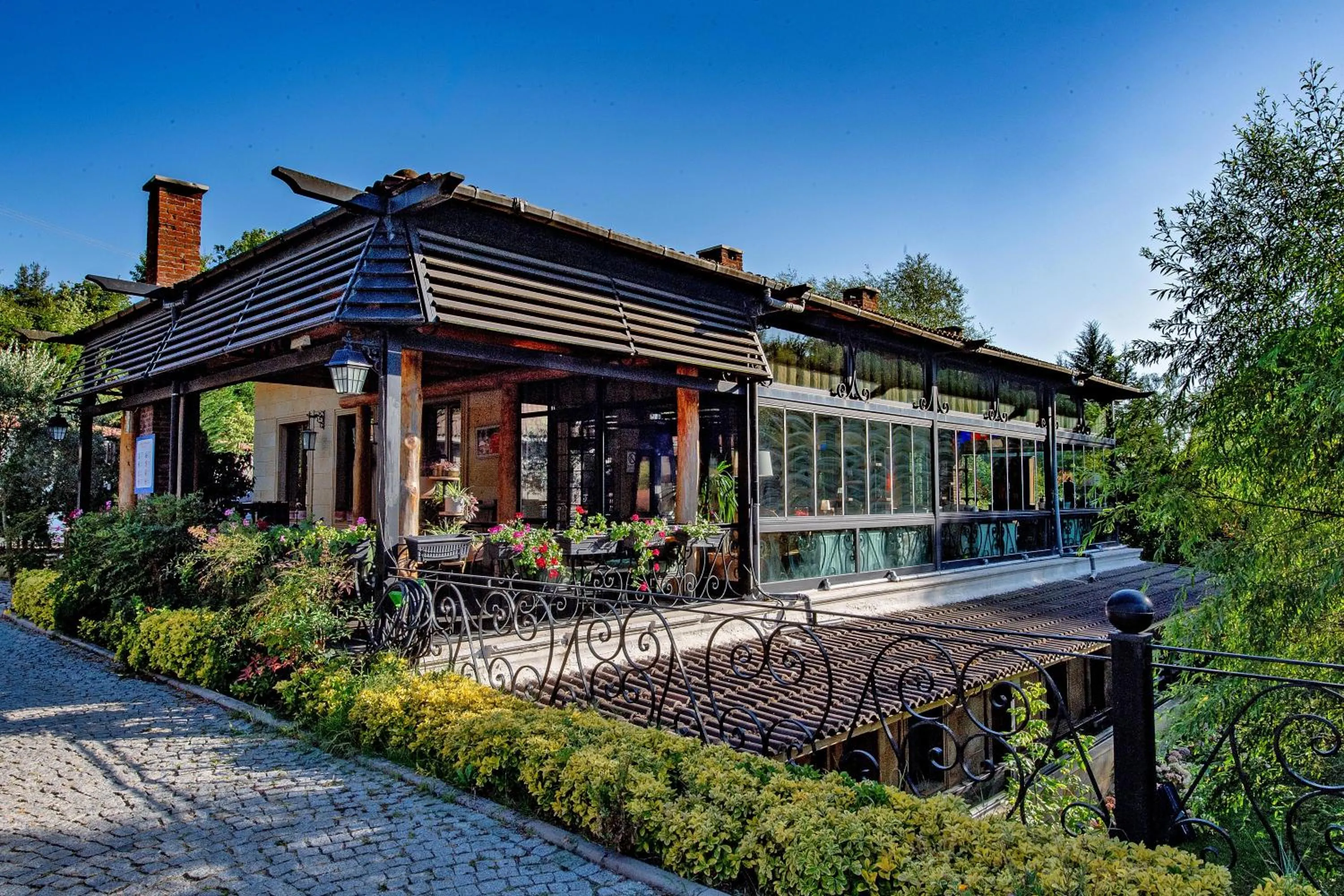 Summer in Wineport Lodge Agva Riverside Hotel & Winery