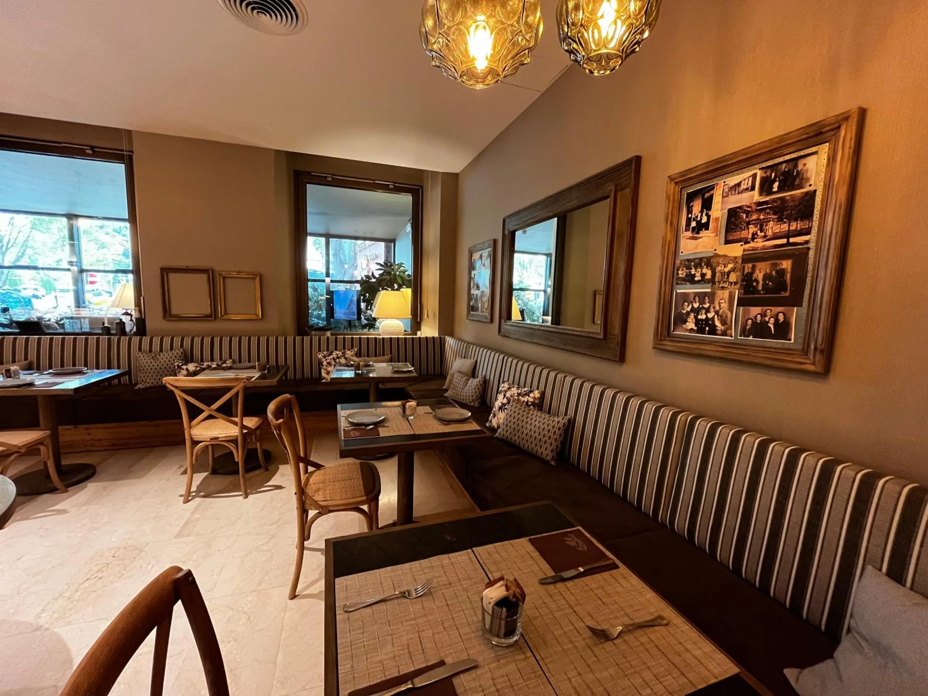 Breakfast in Hotel America