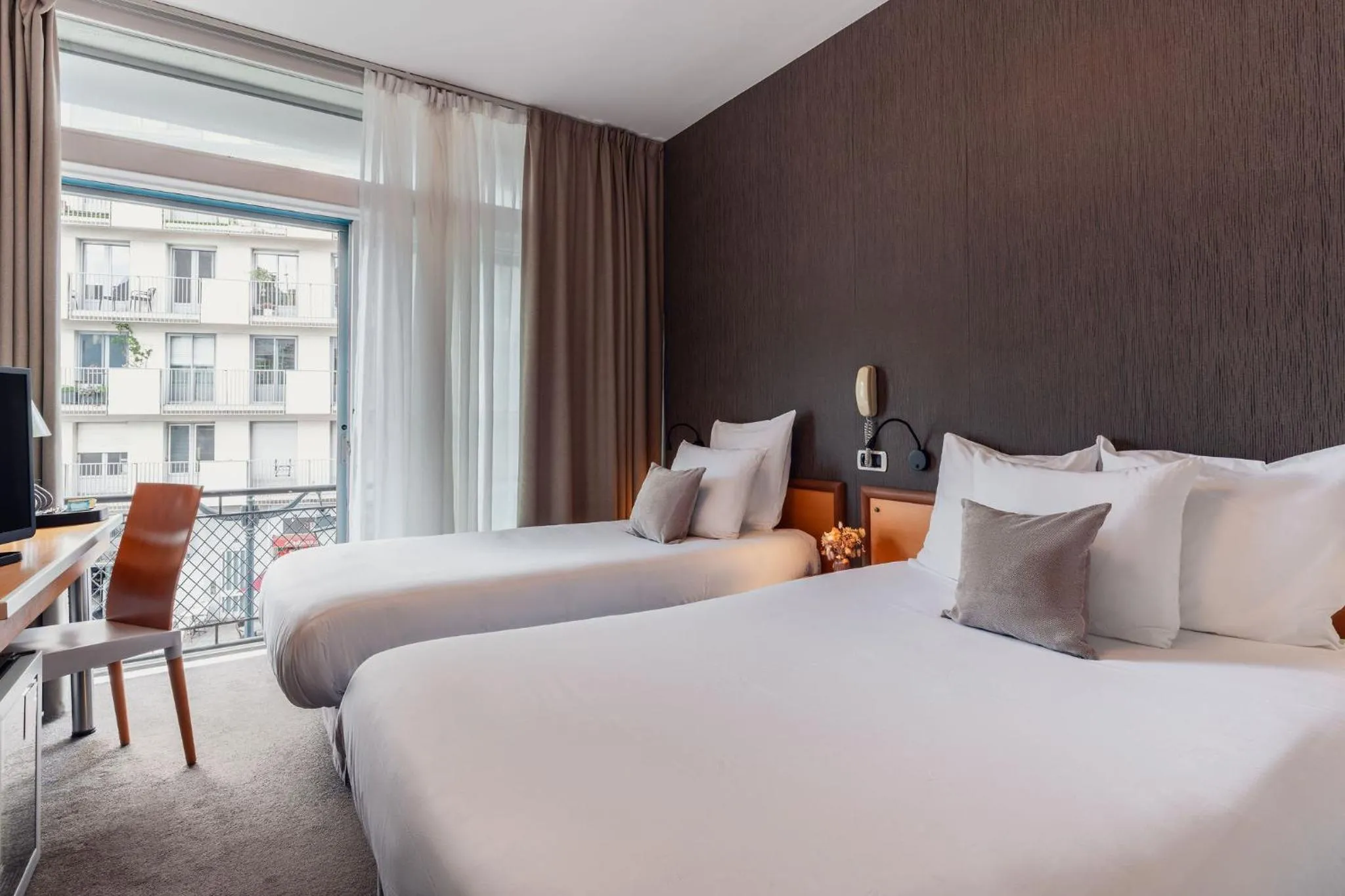 Bed in Hotel Des Lices, Rennes Centre