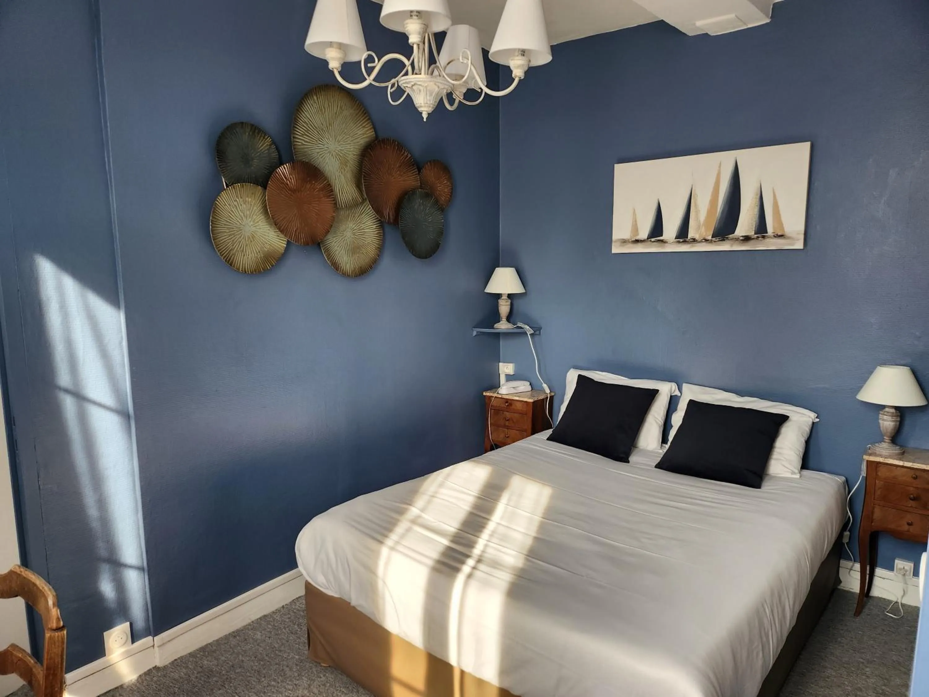 Photo of the whole room, Bed in Hotel Saint Etienne