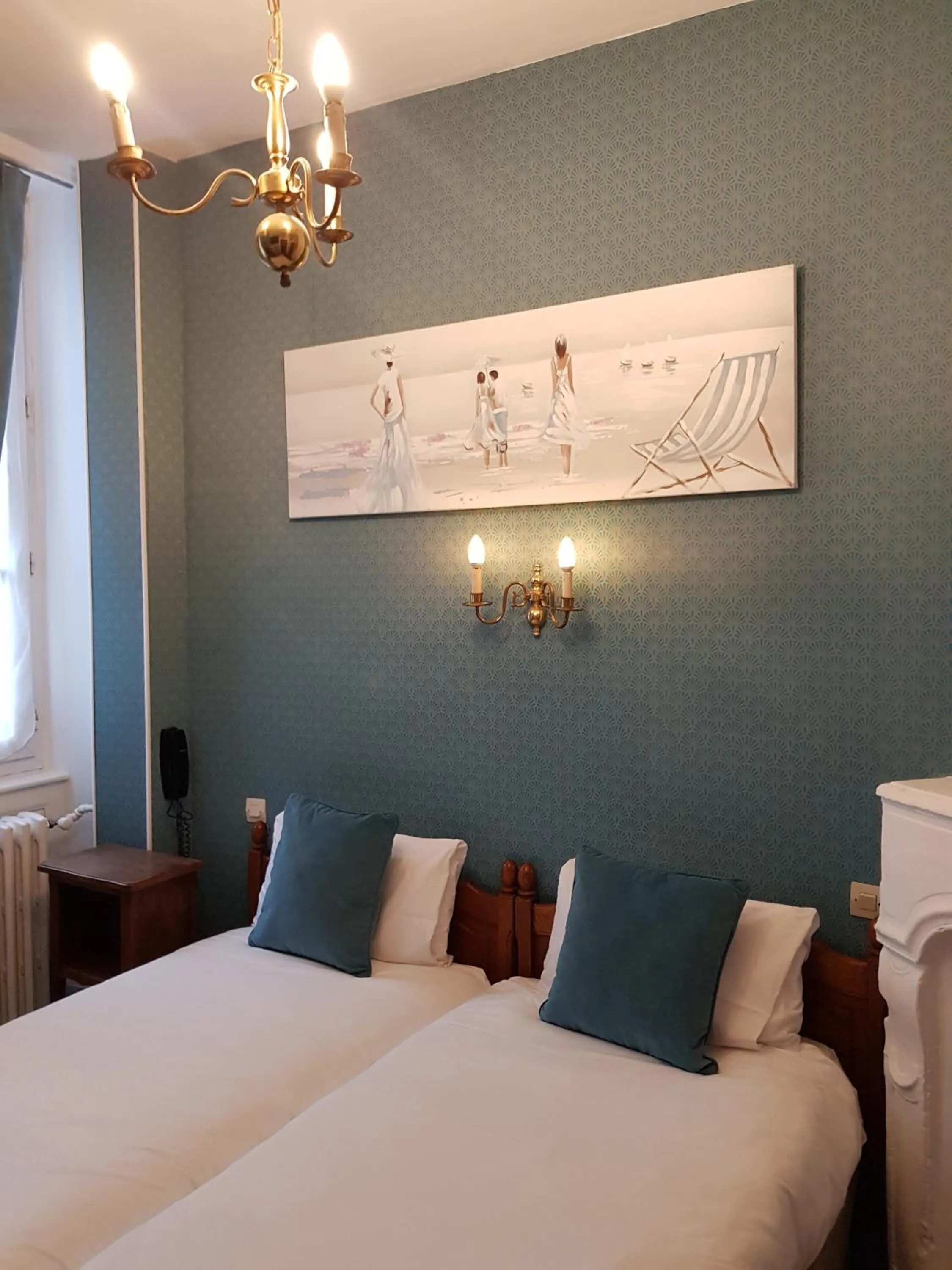 Bedroom, Bed in Hotel Saint Etienne