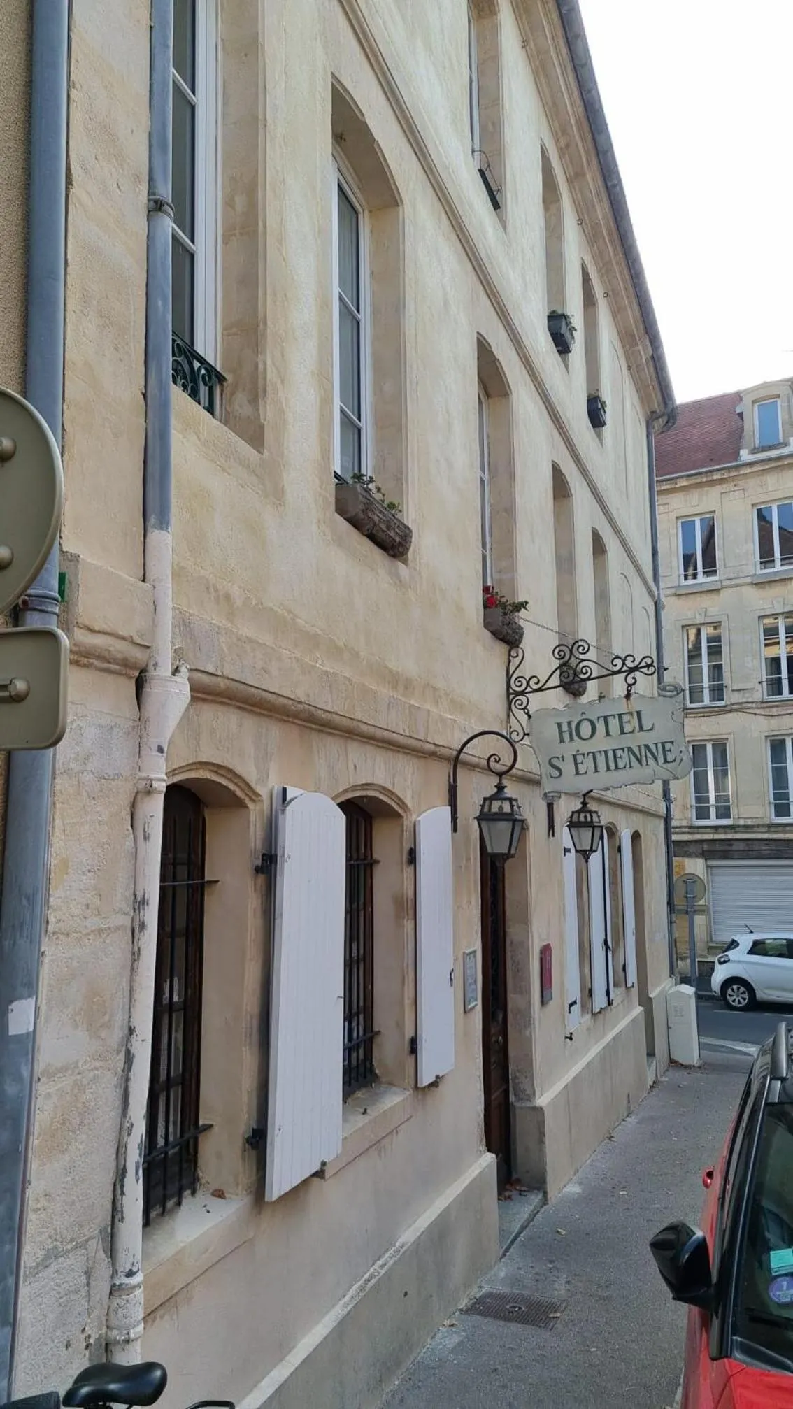 Property building in Hotel Saint Etienne