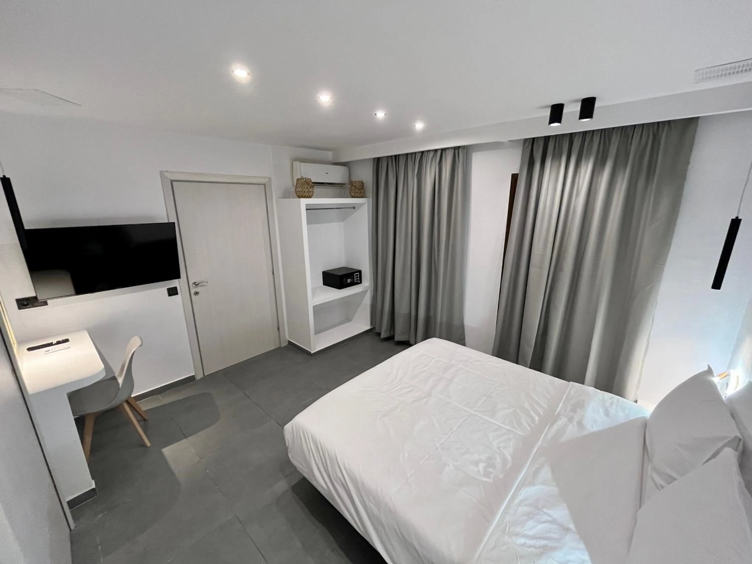 Photo of the whole room, Bed in Skopelos Holidays Hotel & Spa