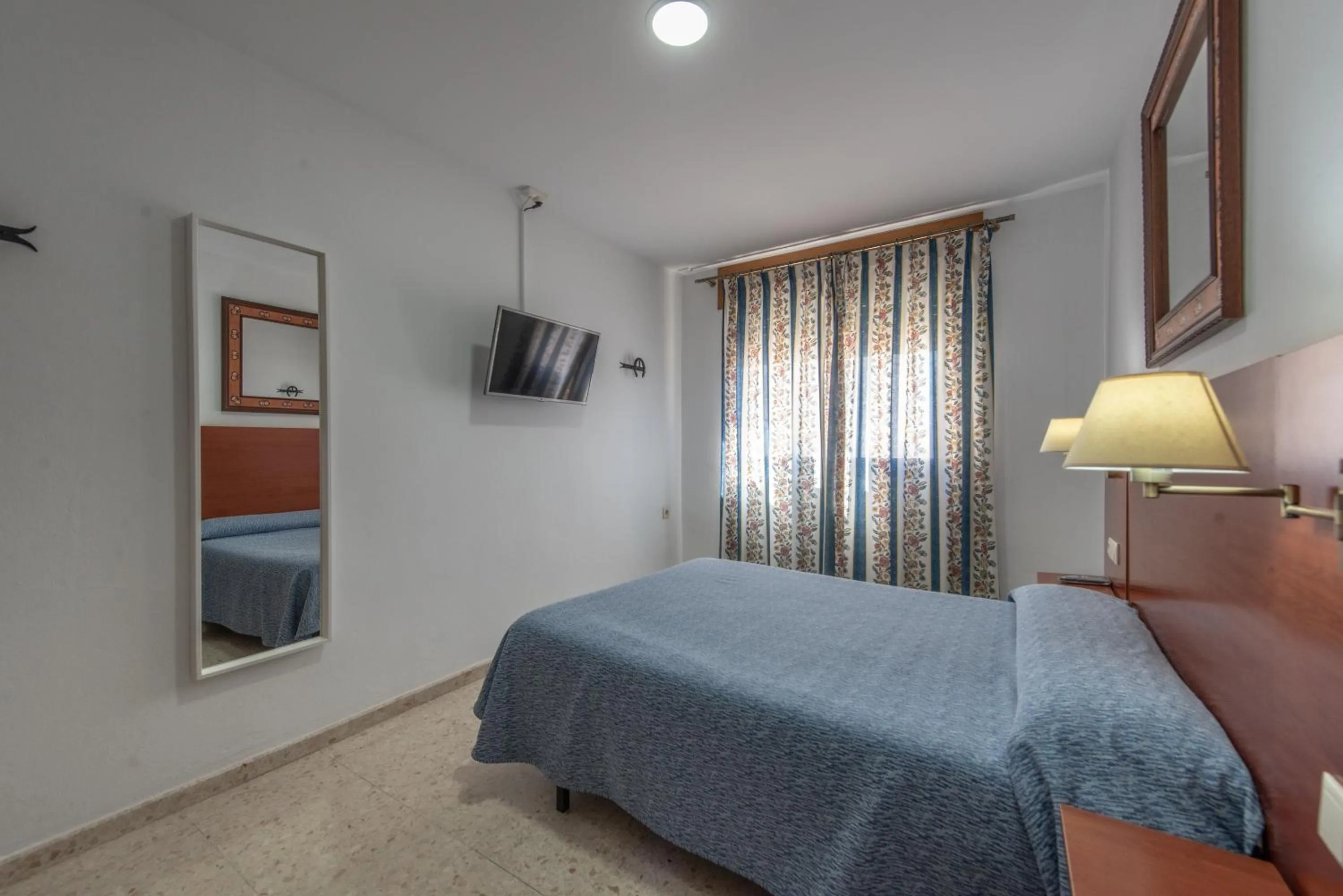 Photo of the whole room, Bed in Hotel San Andres