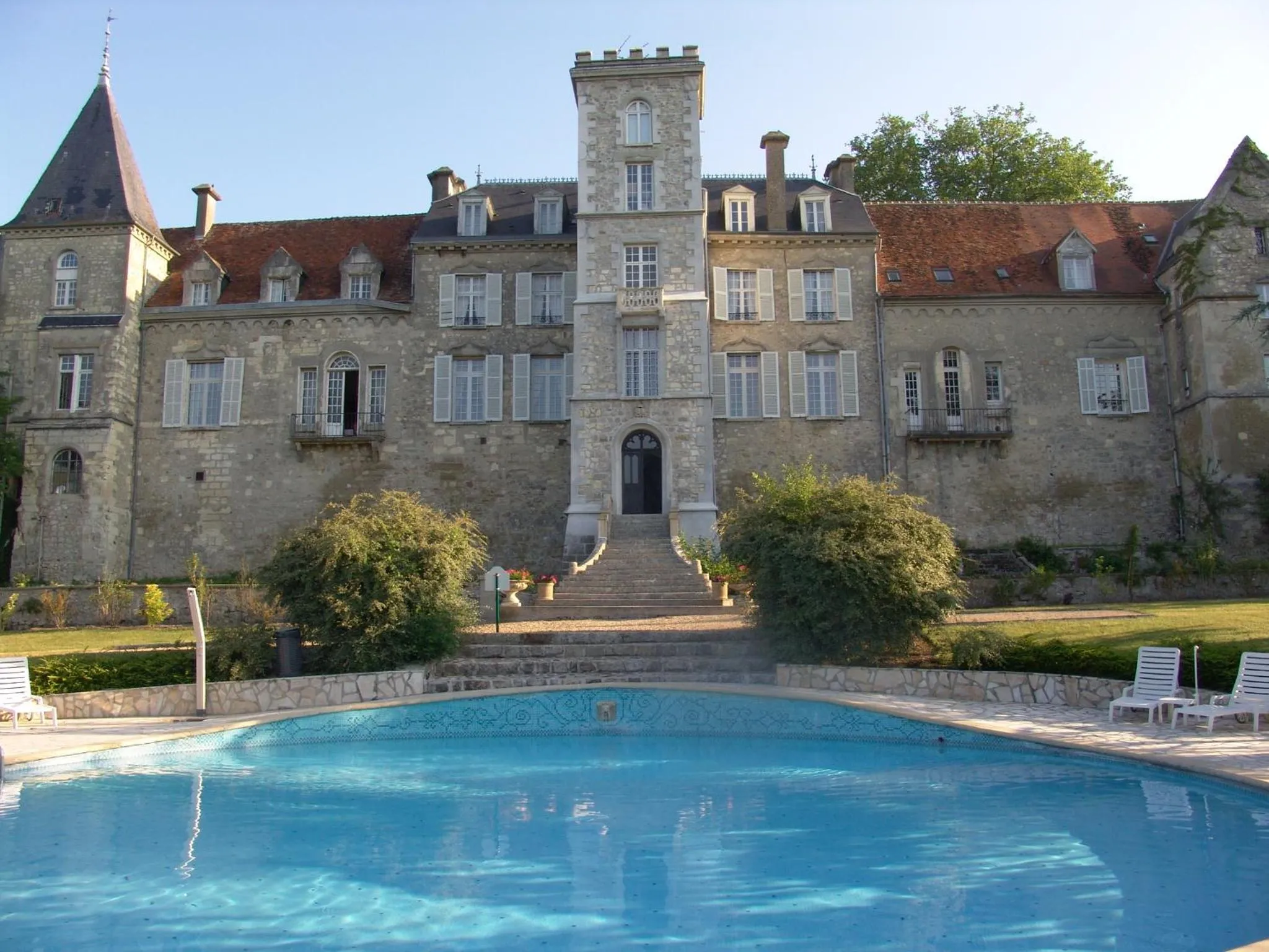 Swimming pool in Chateau De Fere