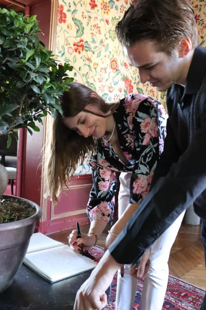 Guests in Chateau De Fere