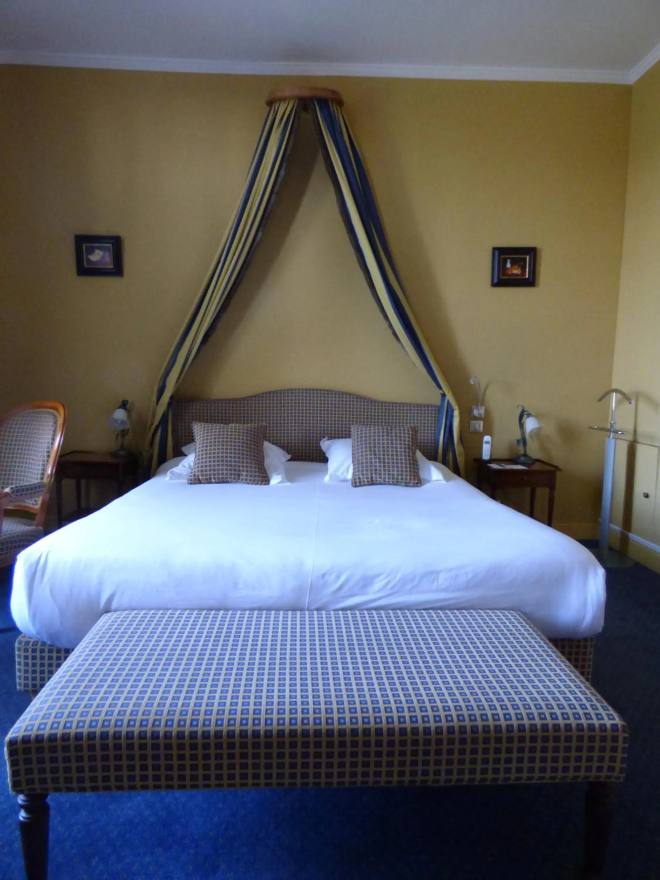 Bed in Chateau De Fere