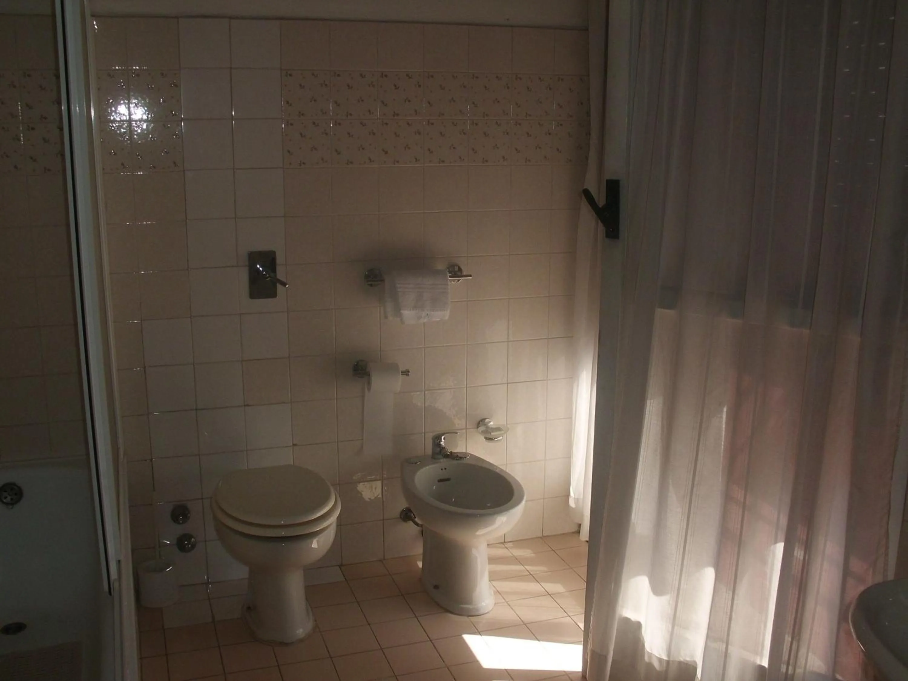 Bathroom in Hotel Lombardia