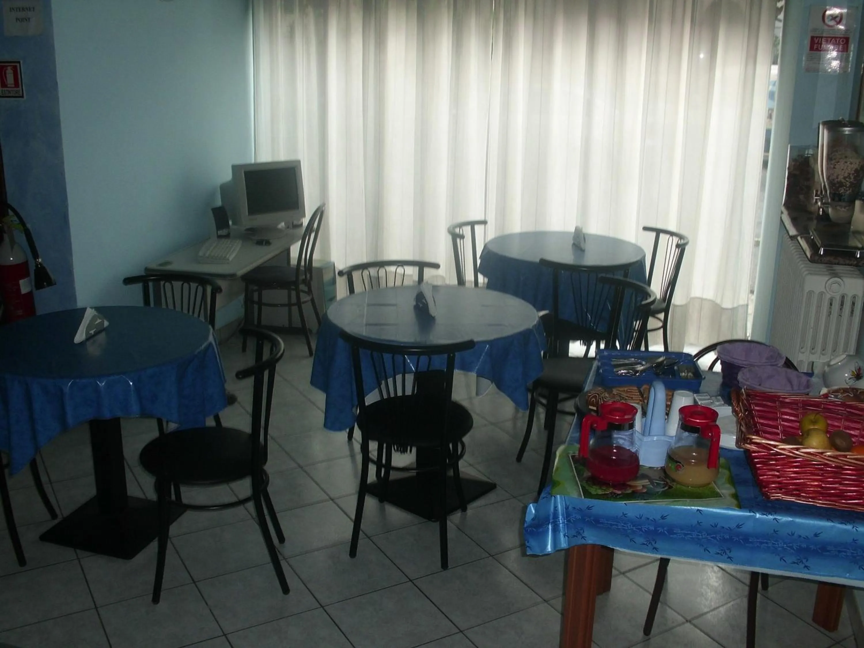 Restaurant/places to eat in Hotel Lombardia