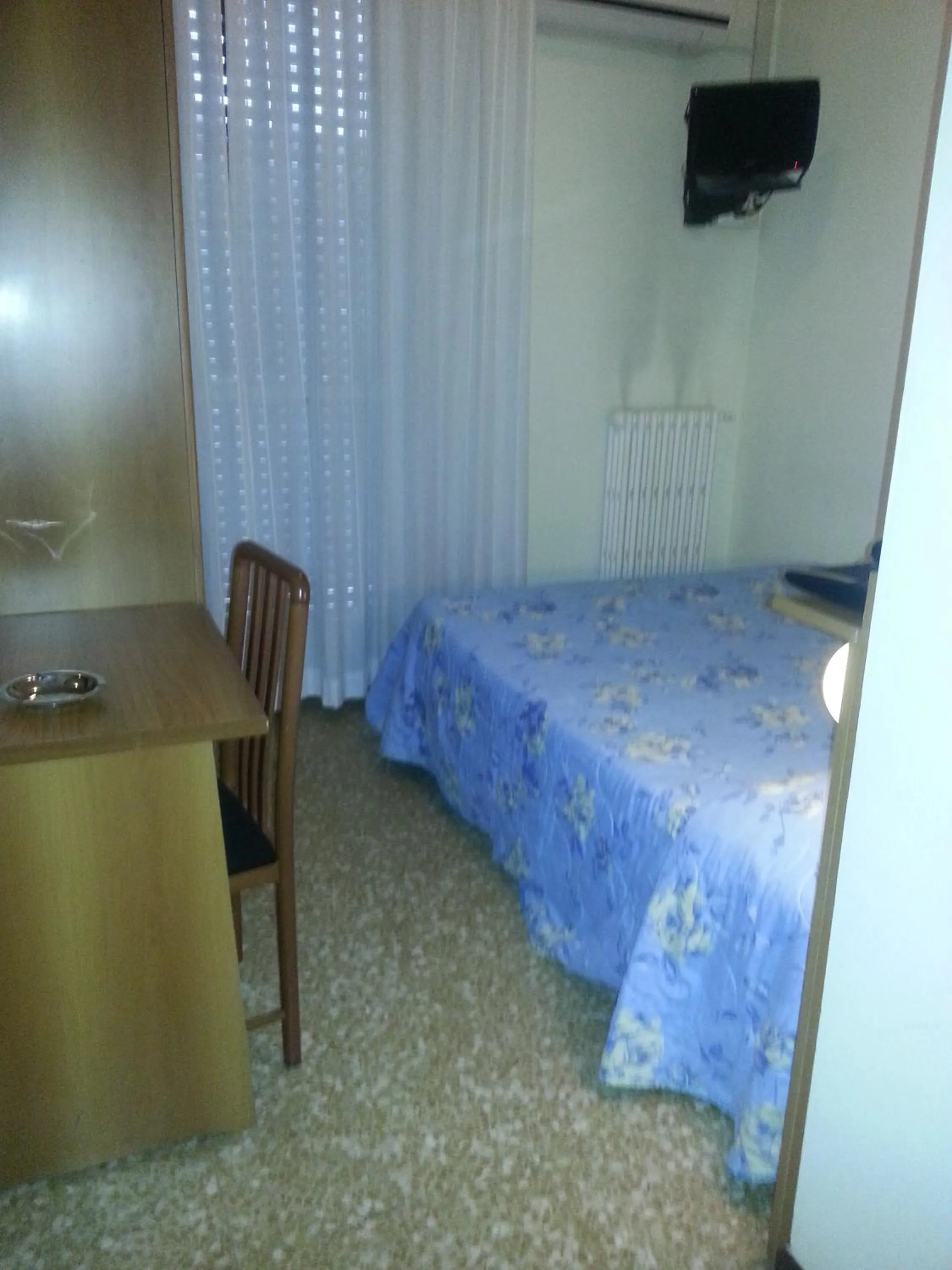 Bedroom, Bed in Hotel Lombardia