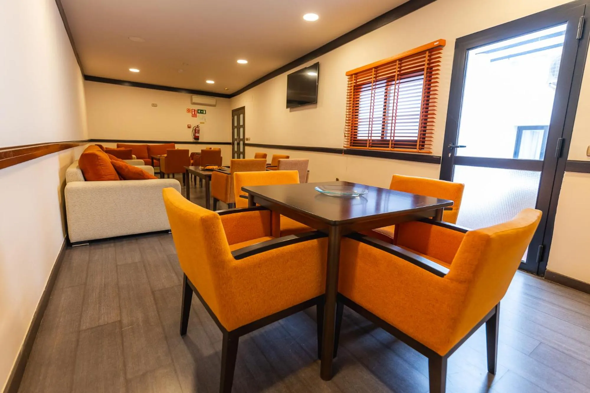 Seating area in Hotel Machaco