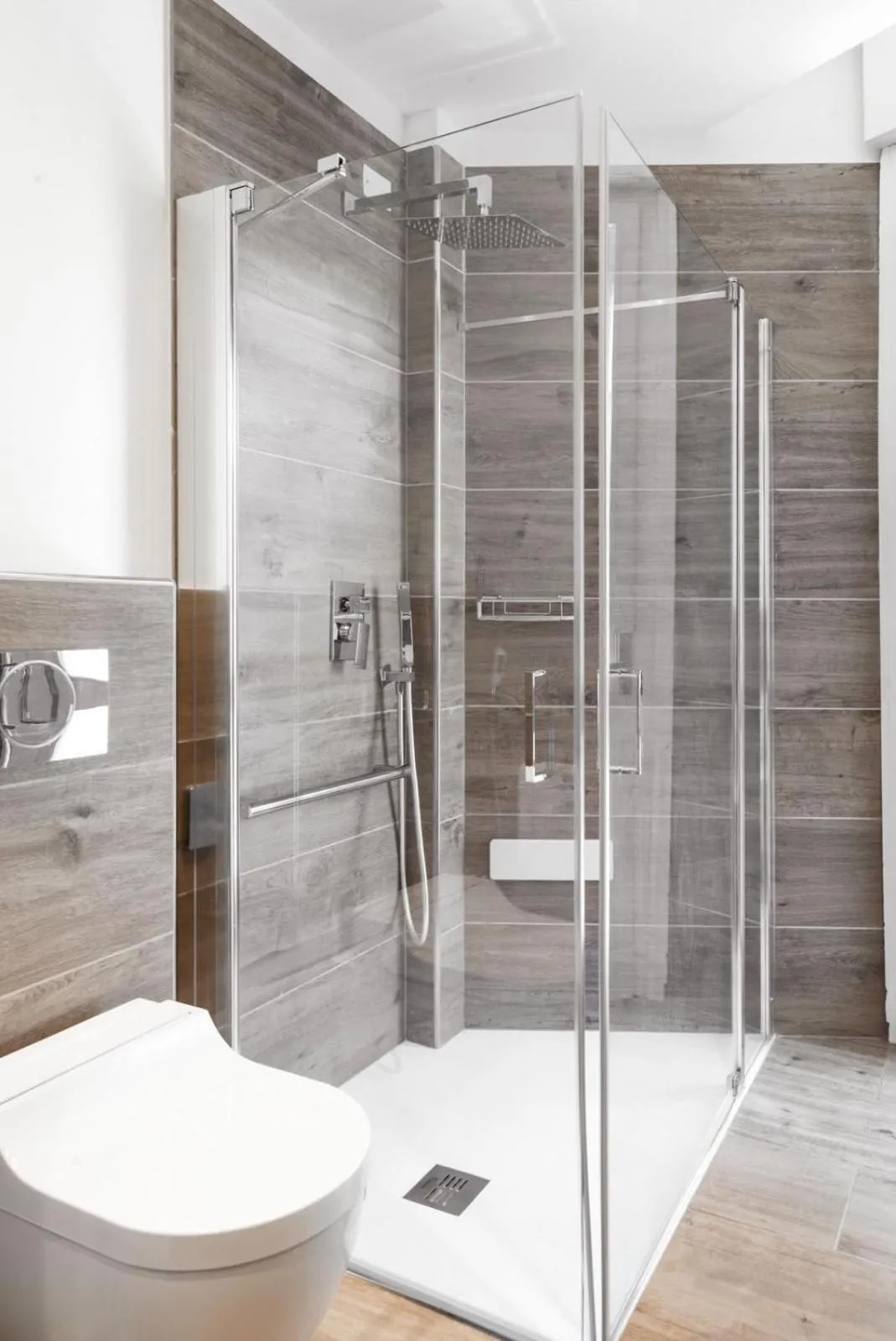 Shower in M14 Hotel & Spa