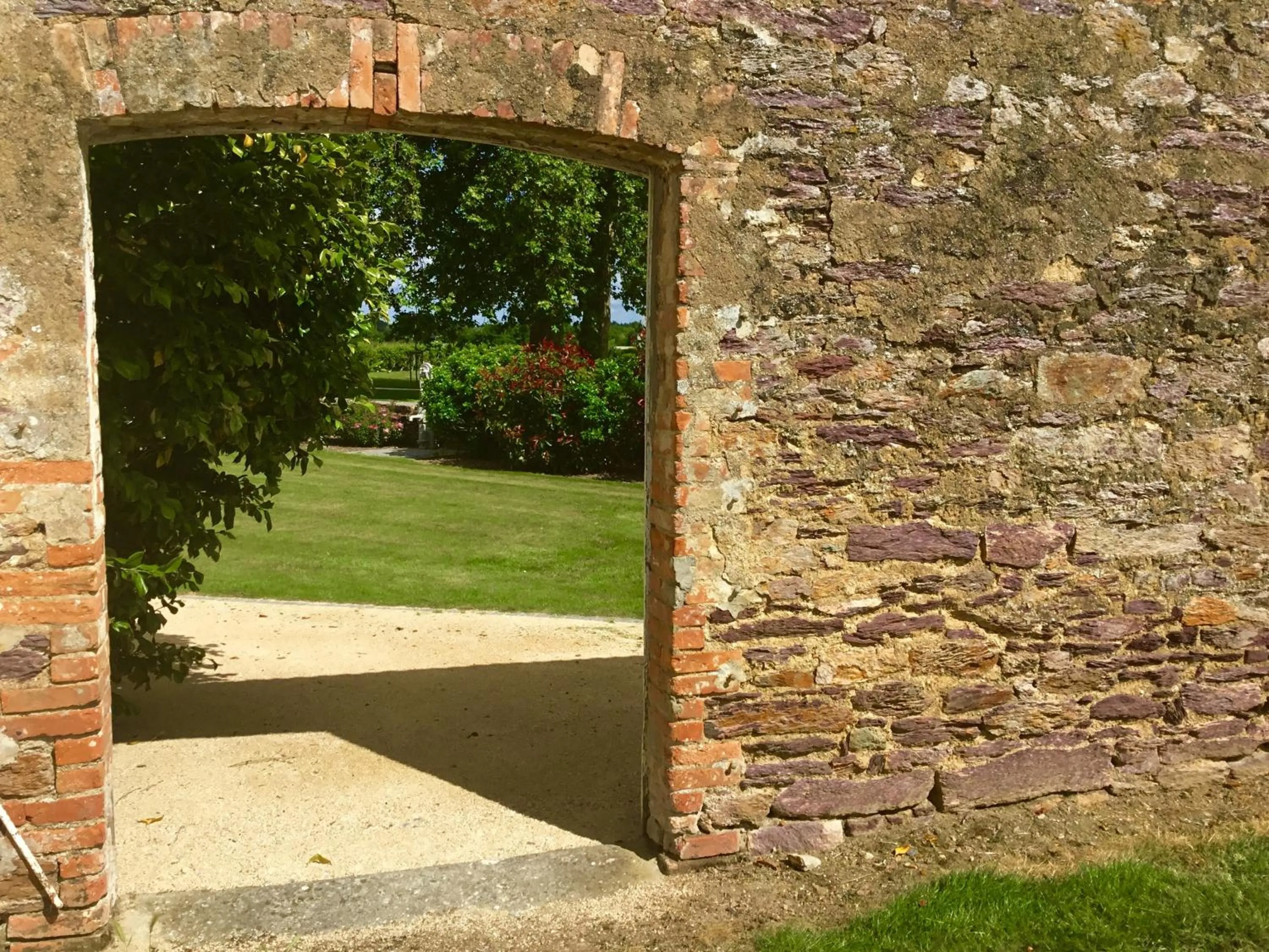 Garden view in La Pommeraie