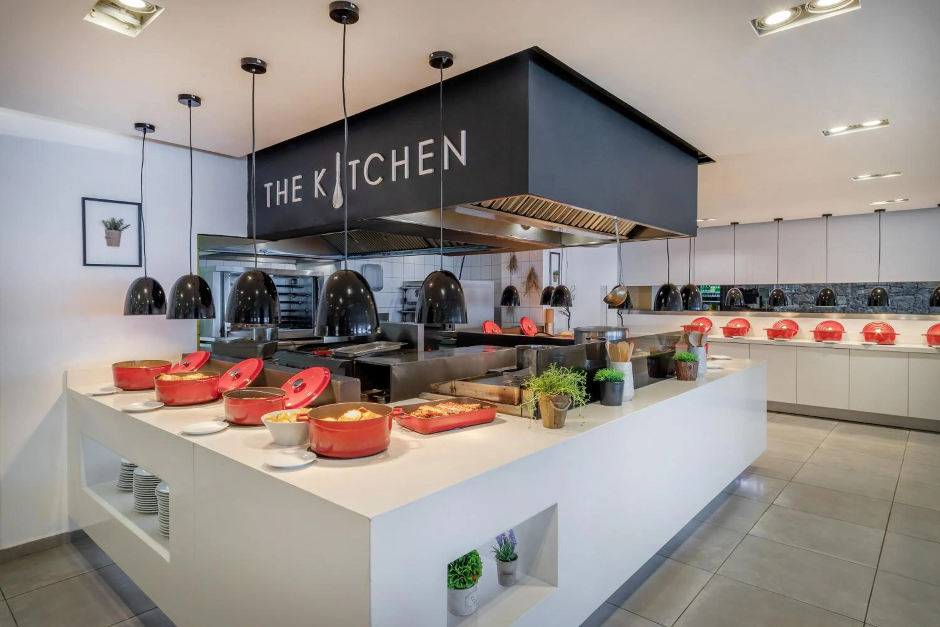 Food and drinks in Blue Sea Beach Affiliated By Melia