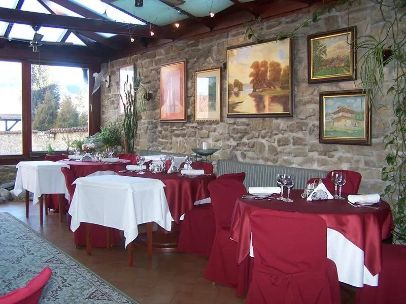 Restaurant/places to eat in GARNI -Hotel Barbakan