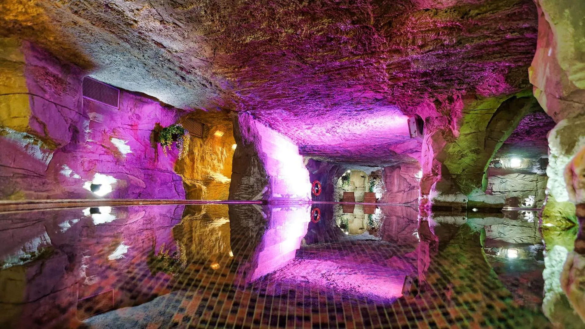 Spa and wellness centre/facilities in Bull Escorial & SPA