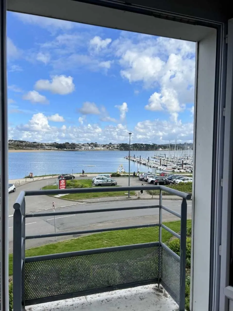 Day in Couett'Hôtel Brest Port de plaisance, Les pieds dans l'eau