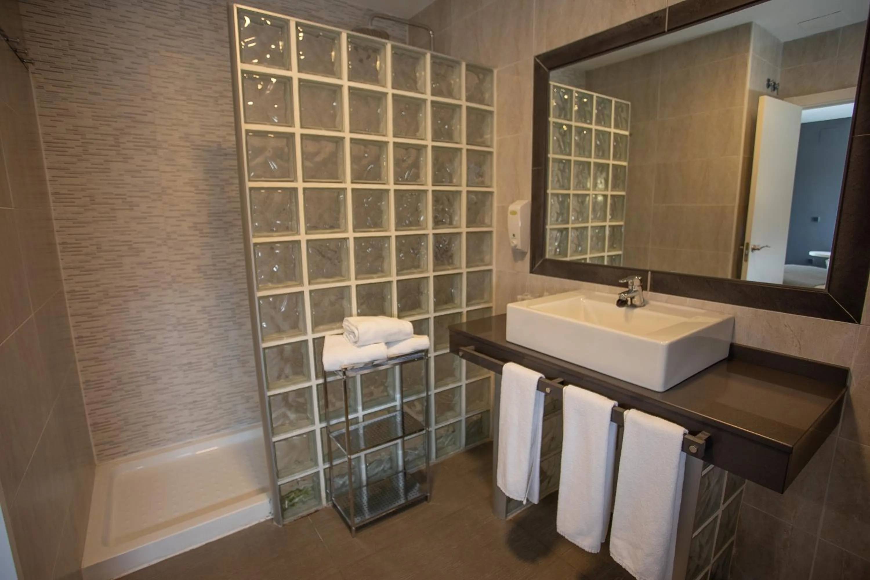 Shower in Hotel LB Villa De Cuenca