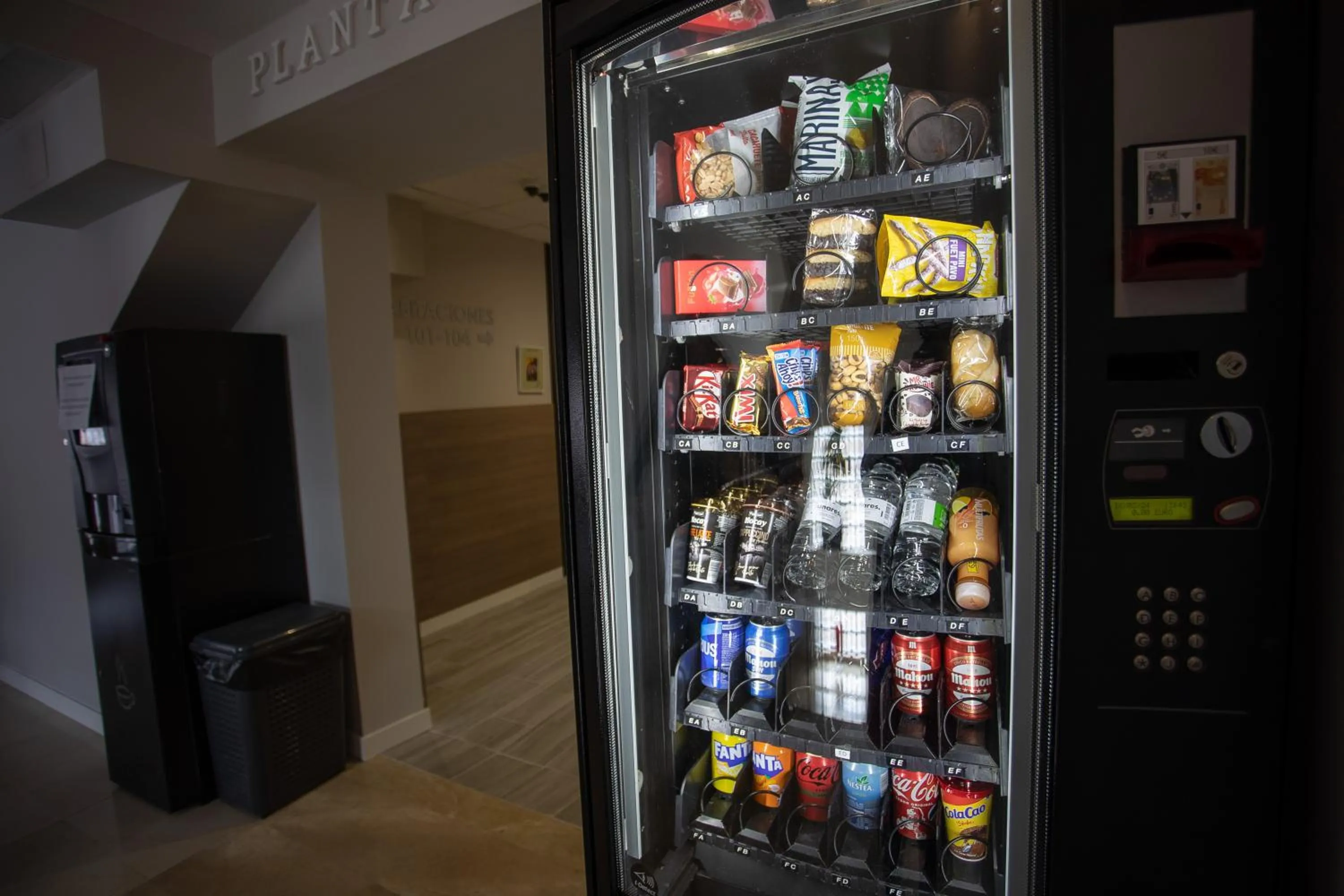 vending machine in Hotel LB Villa De Cuenca