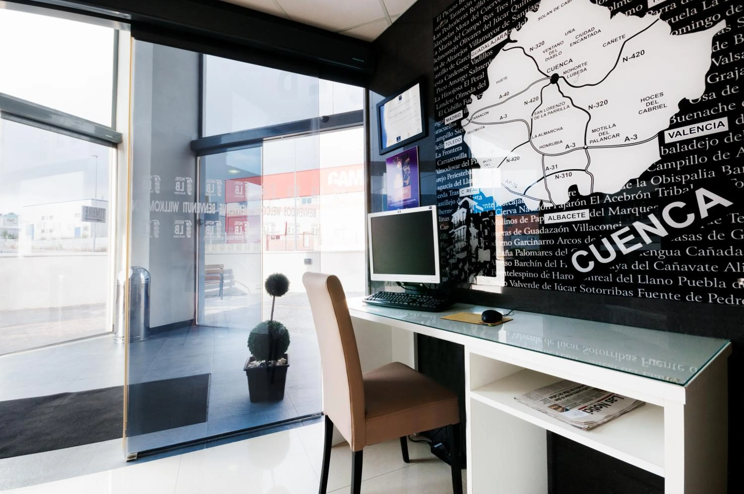 Lobby or reception in Hotel LB Villa De Cuenca