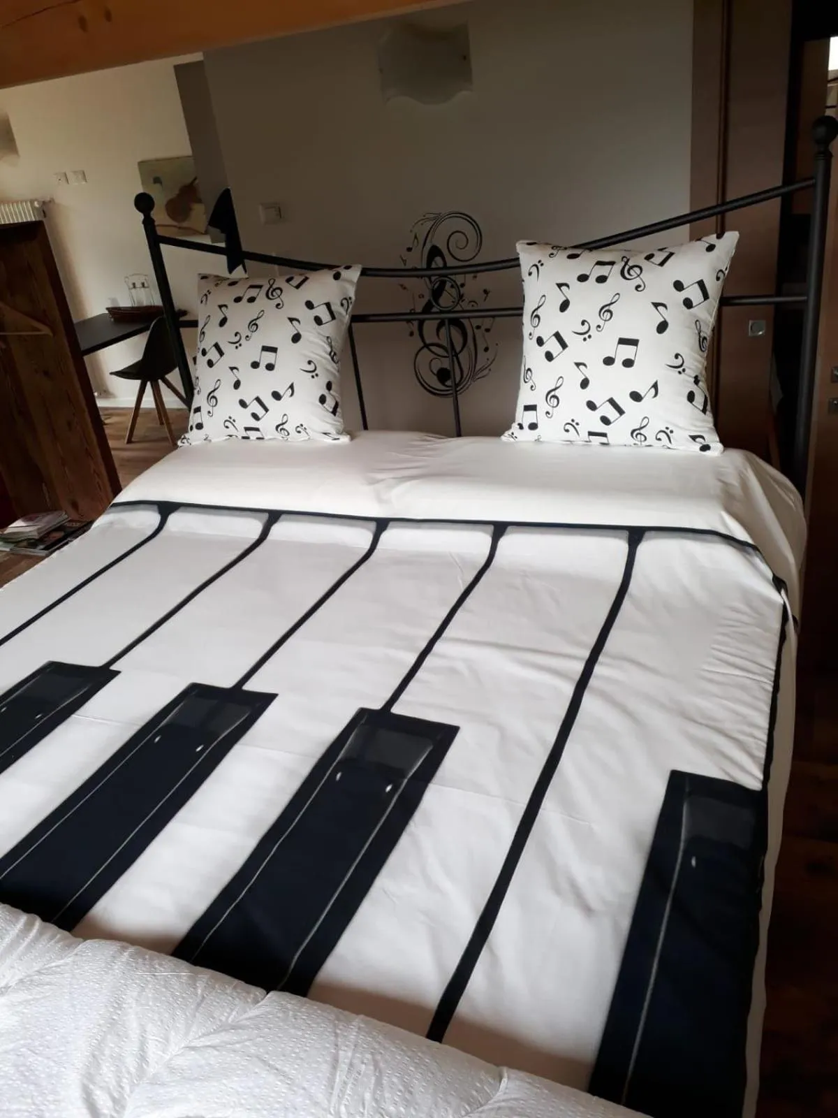 Bed in Foresteria B&B Vecchiascuola Pianazzola