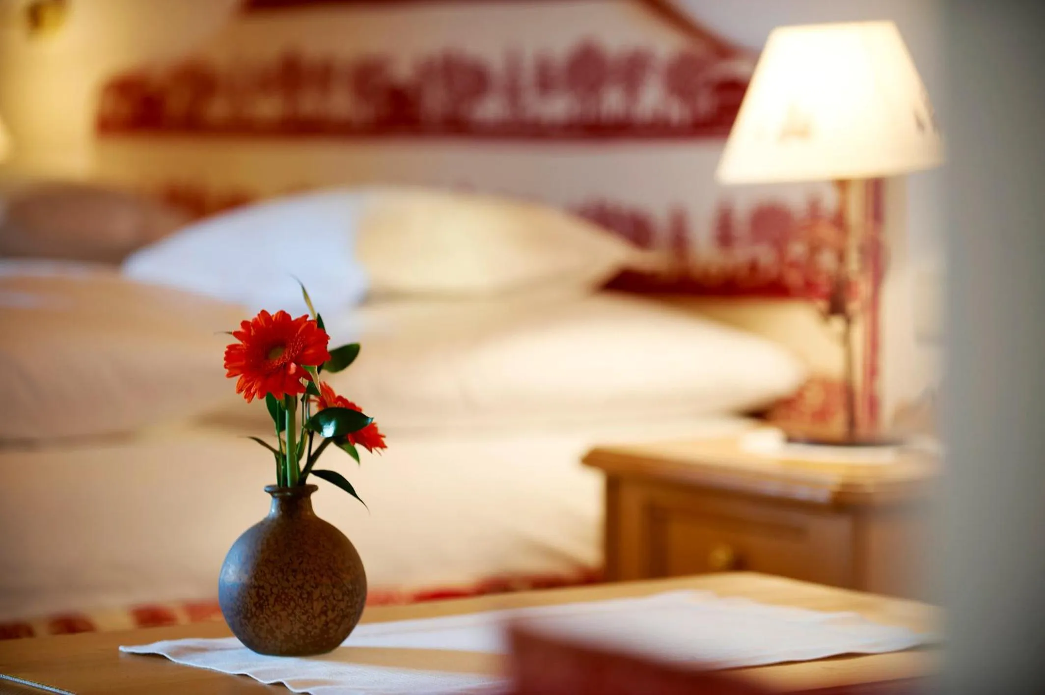 Bedroom, Bed in Alpenland - fein & klein, zentral und ruhig mit modernem Wellnessbereich