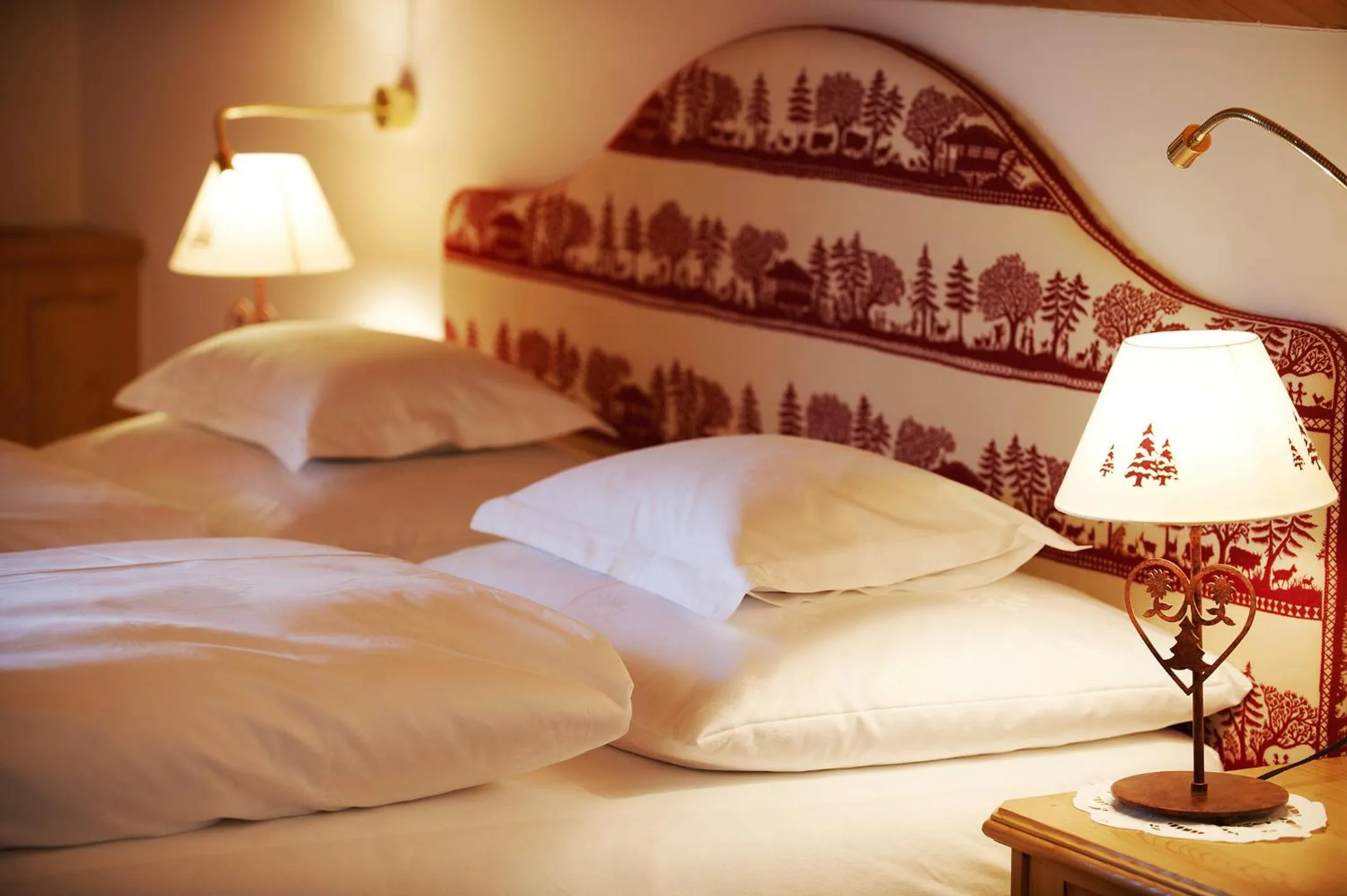 Bedroom, Bed in Alpenland - fein & klein, zentral und ruhig mit modernem Wellnessbereich