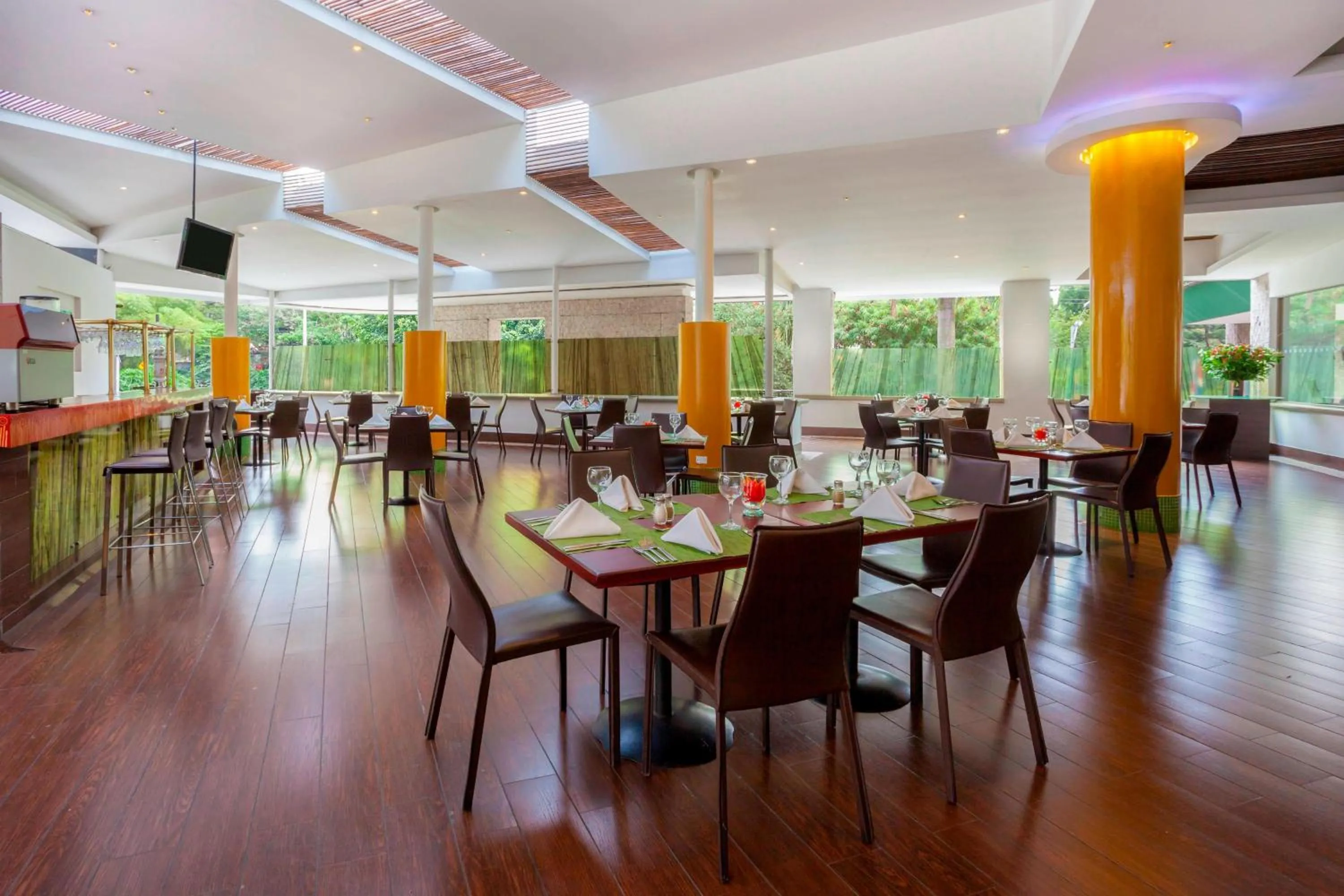 Restaurant/places to eat in Four Points by Sheraton Medellín