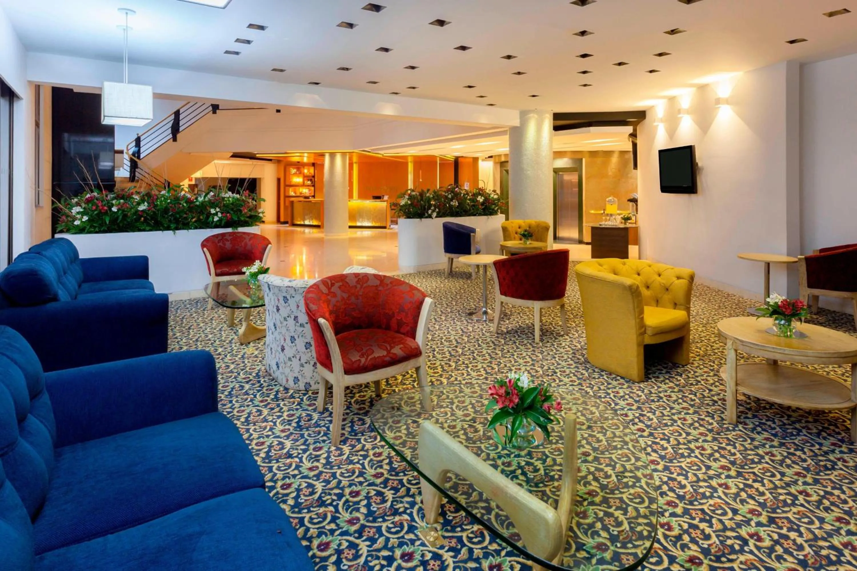 Lobby or reception in Four Points by Sheraton Medellín
