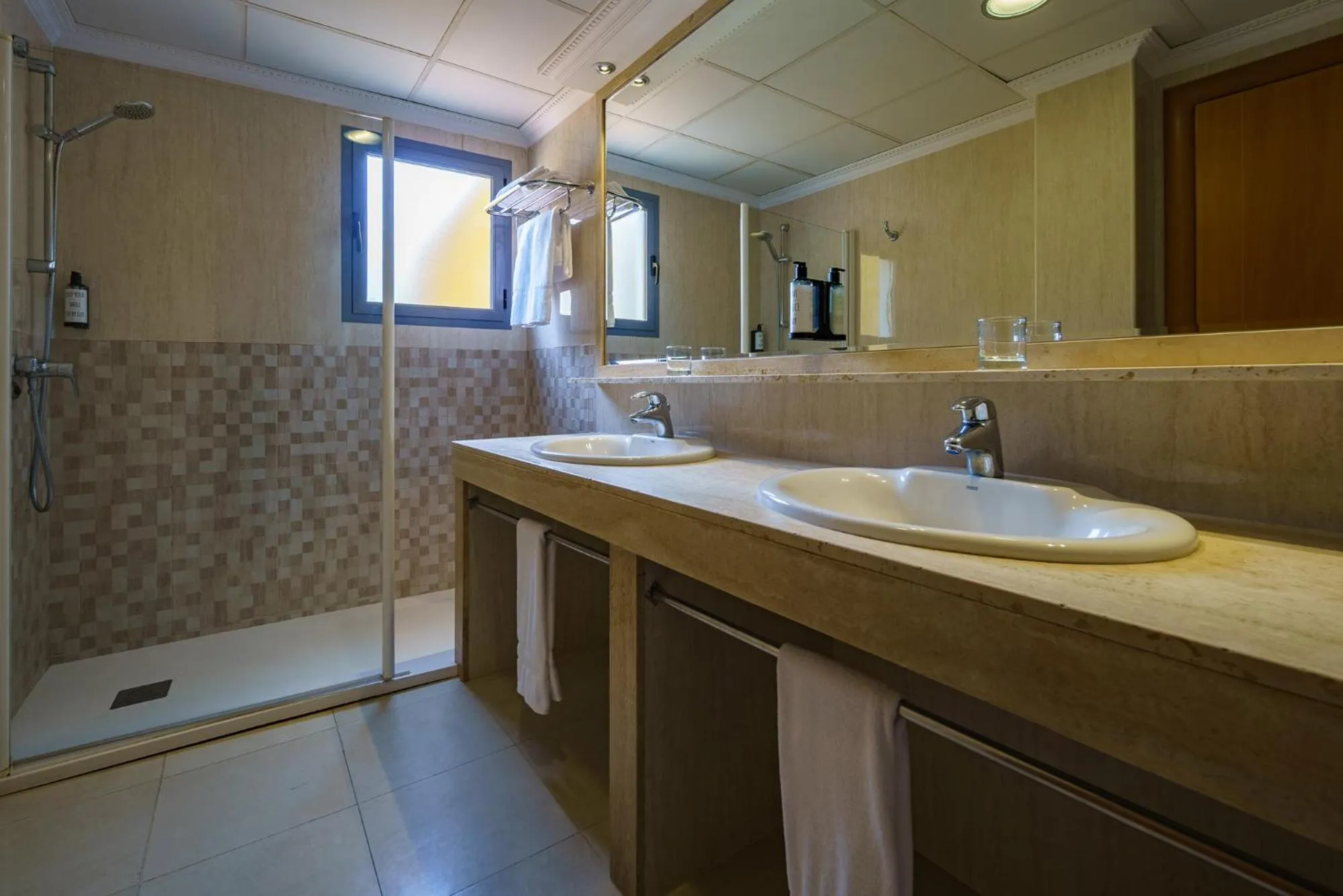 Bathroom in Crisol Almería