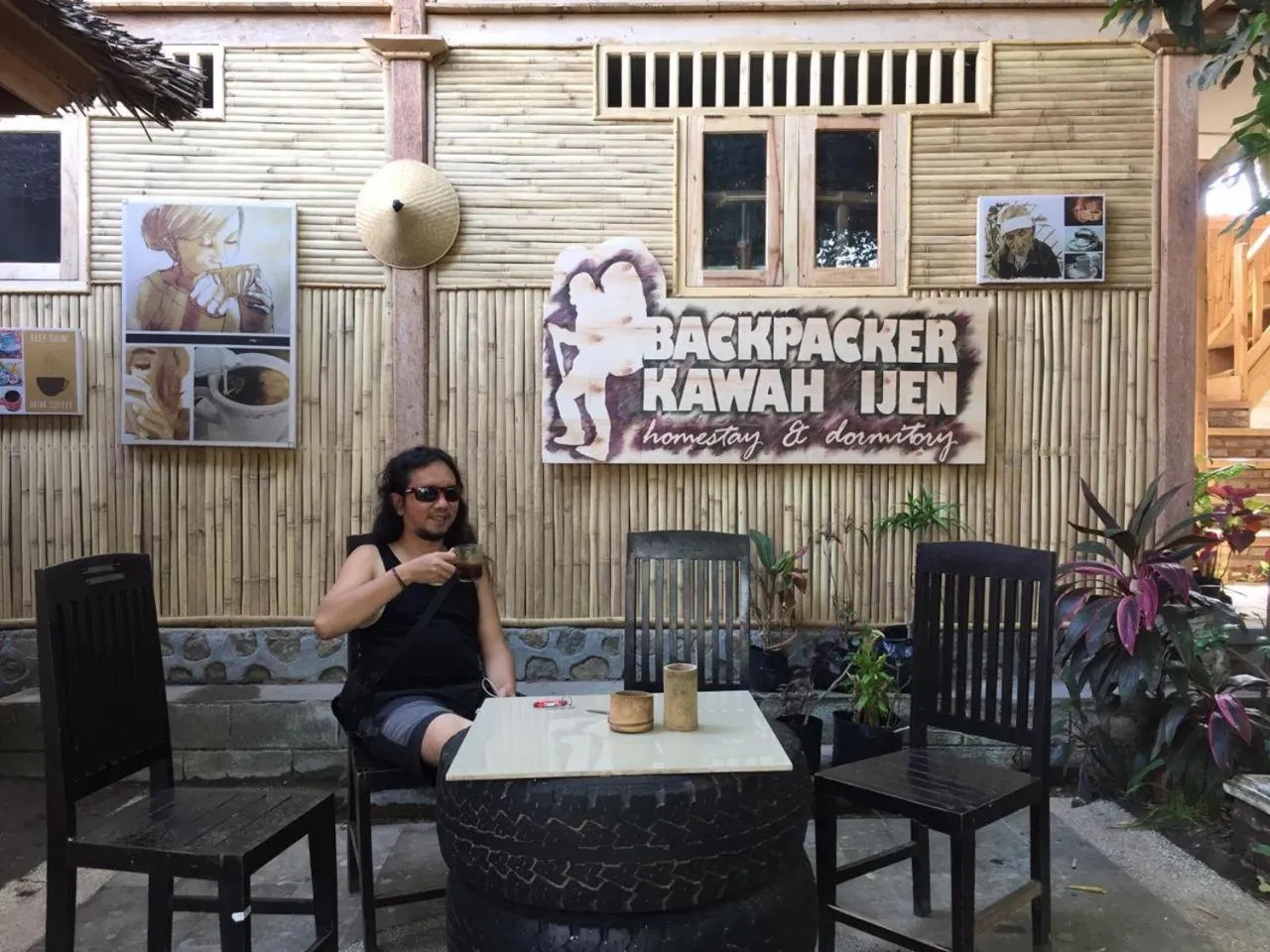Seating area in Backpacker Kawah Ijen