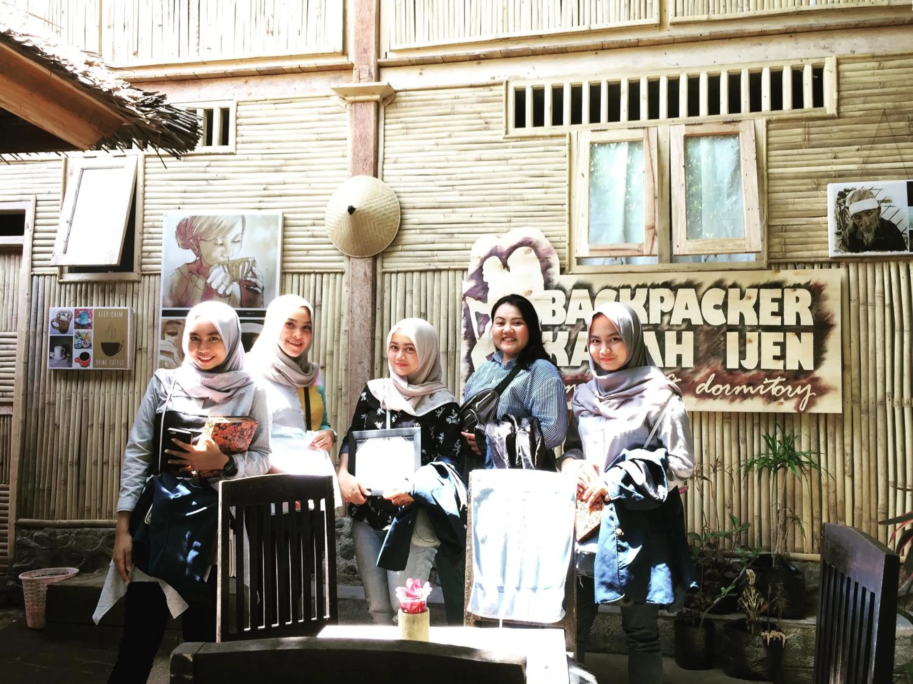 group of guests in Backpacker Kawah Ijen