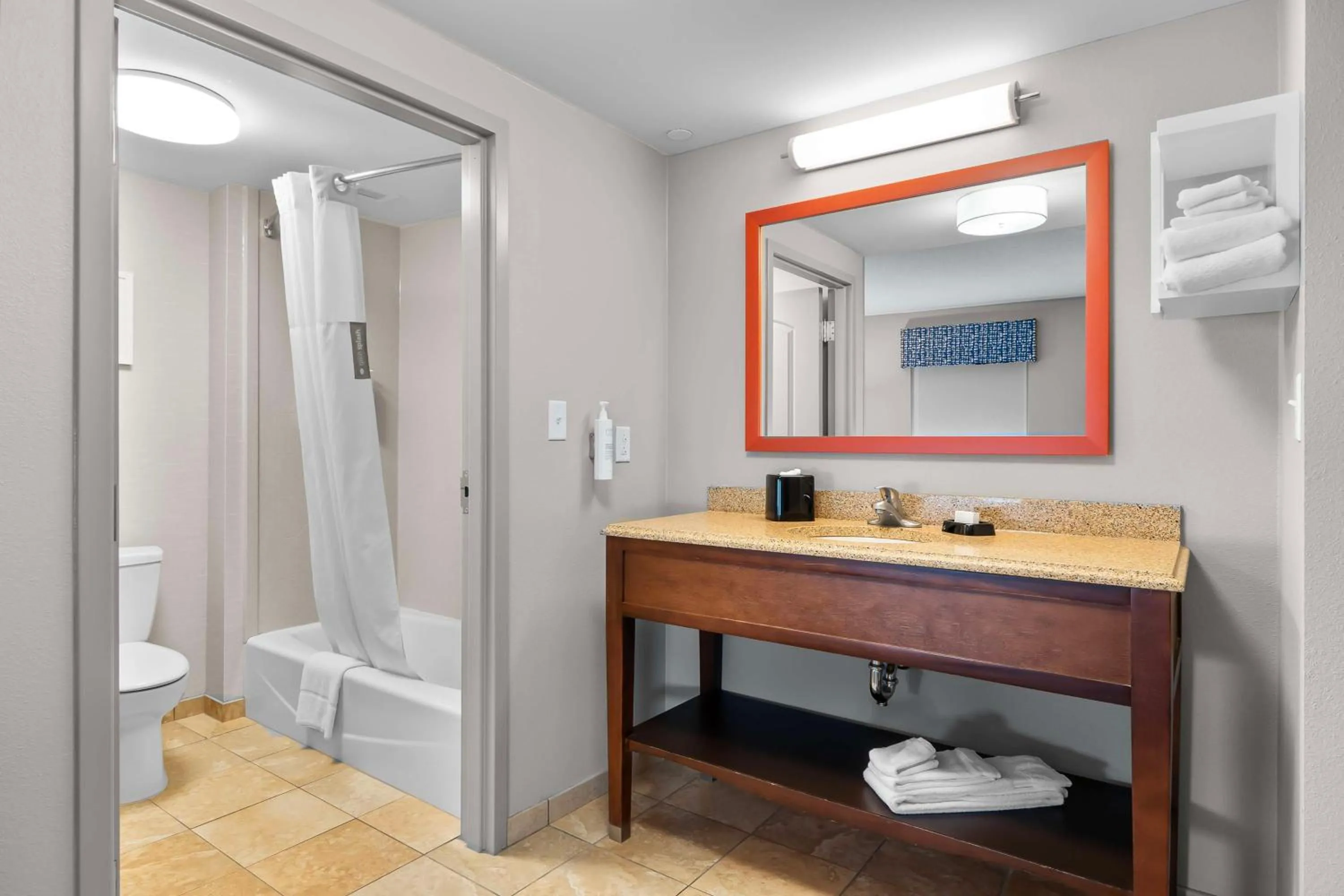 Bathroom in Hampton Inn & Suites - Saint Louis South Interstate 55