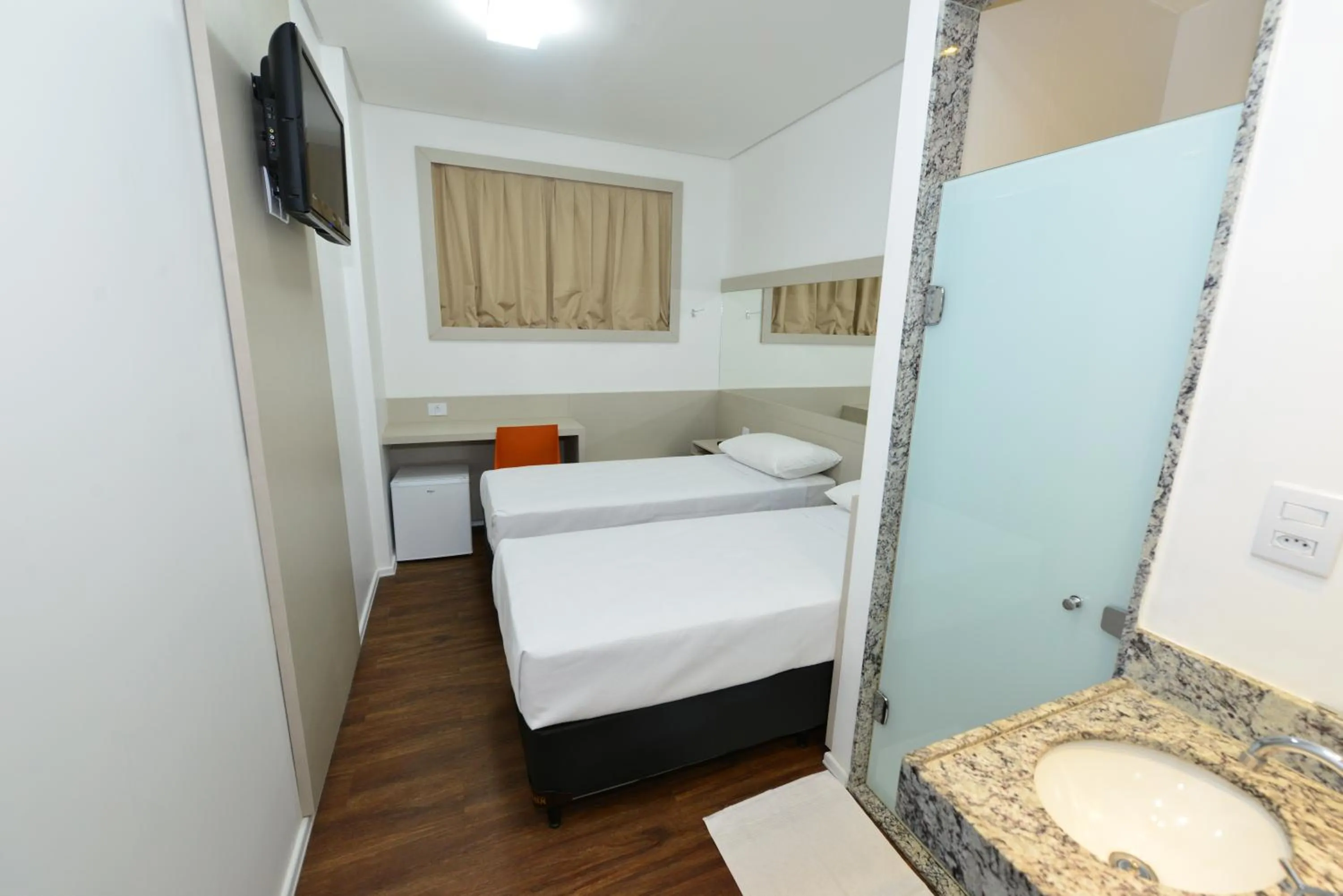 Bed in Hotel Panorama Economic