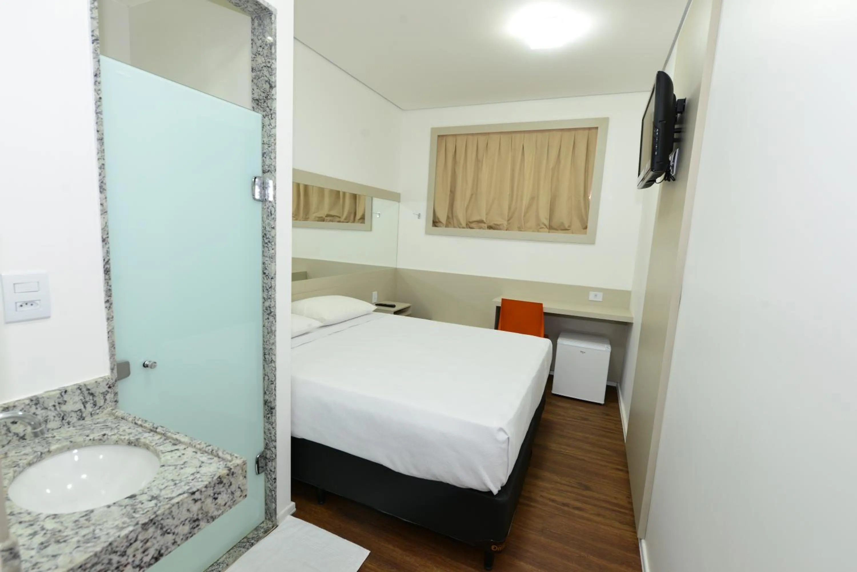 Bed in Hotel Panorama Economic