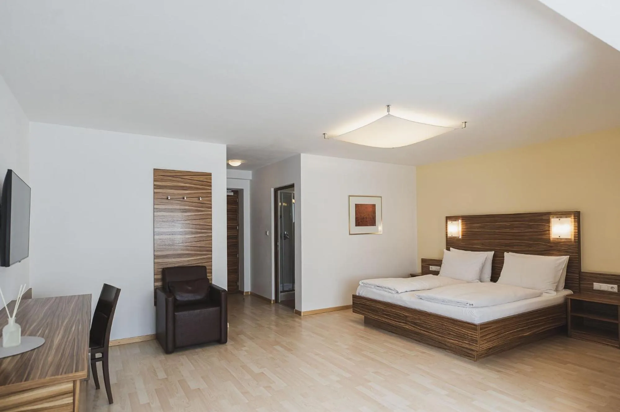 Photo of the whole room, Bed in Hotel Brötz