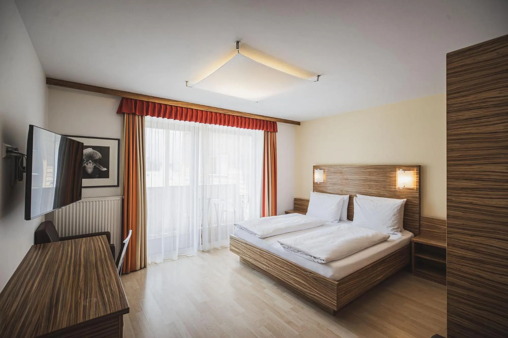 Photo of the whole room, Bed in Hotel Brötz